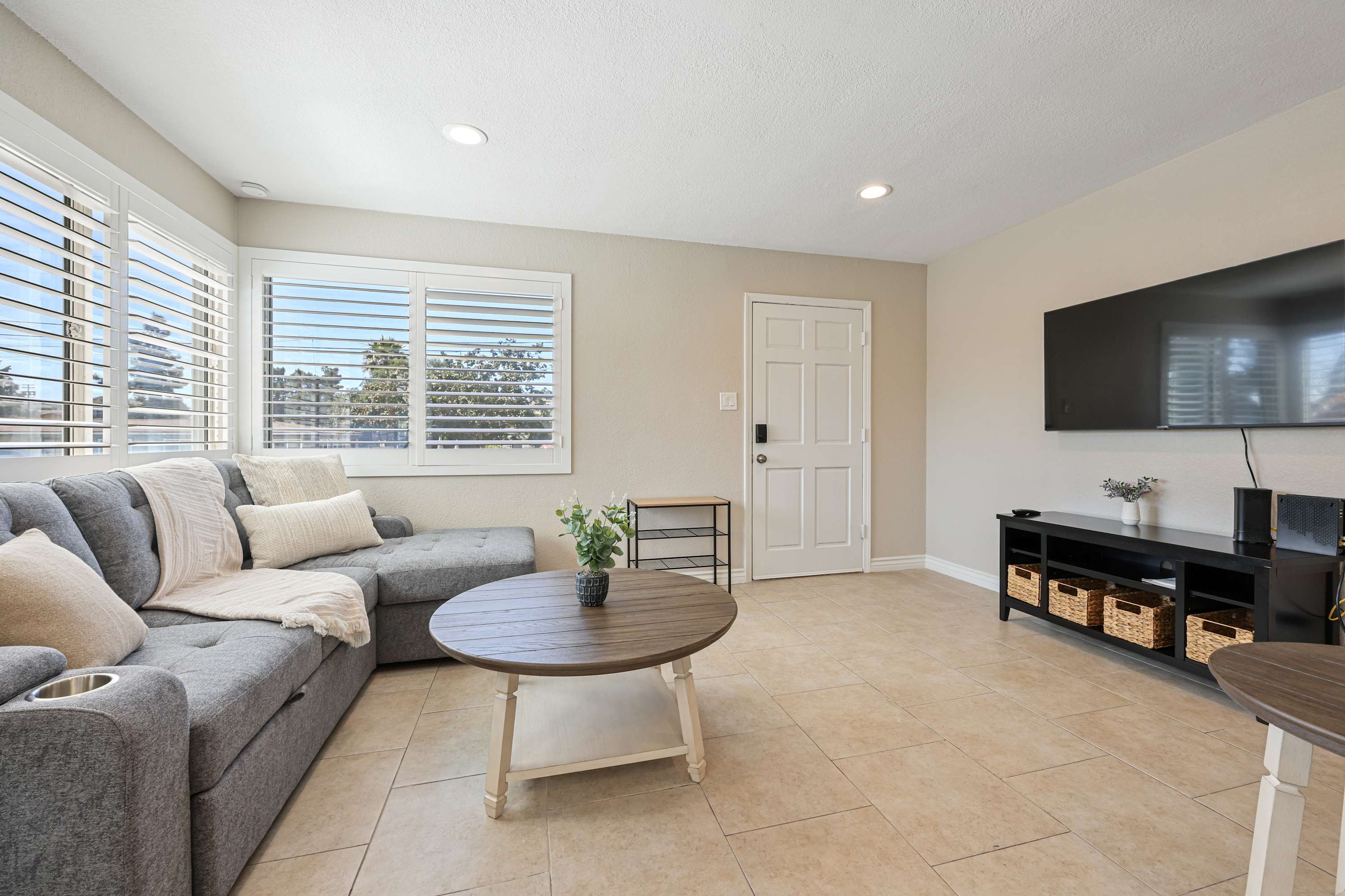 Central home Spacious — San Diego, CA — vacation rental