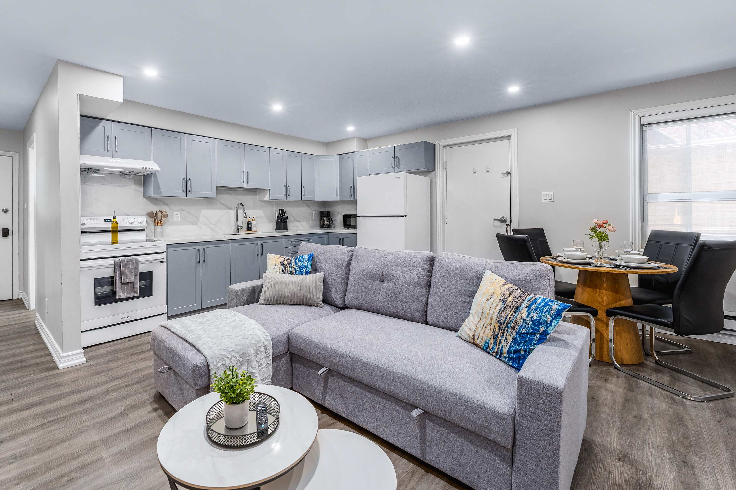 Inviting Unit with WiFi Near Trinity Bellwoods