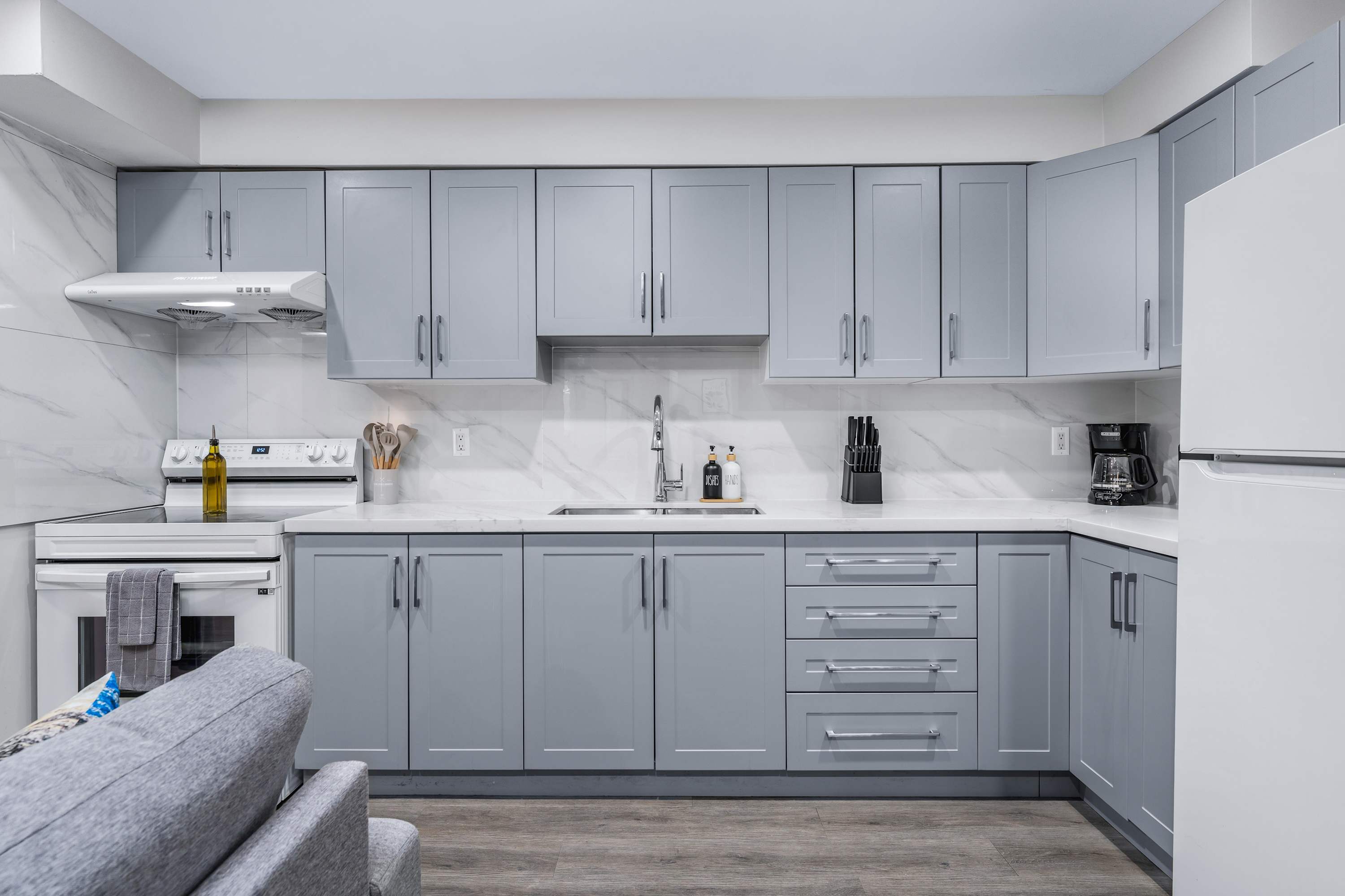 Fully equipped kitchen for easy cooking.