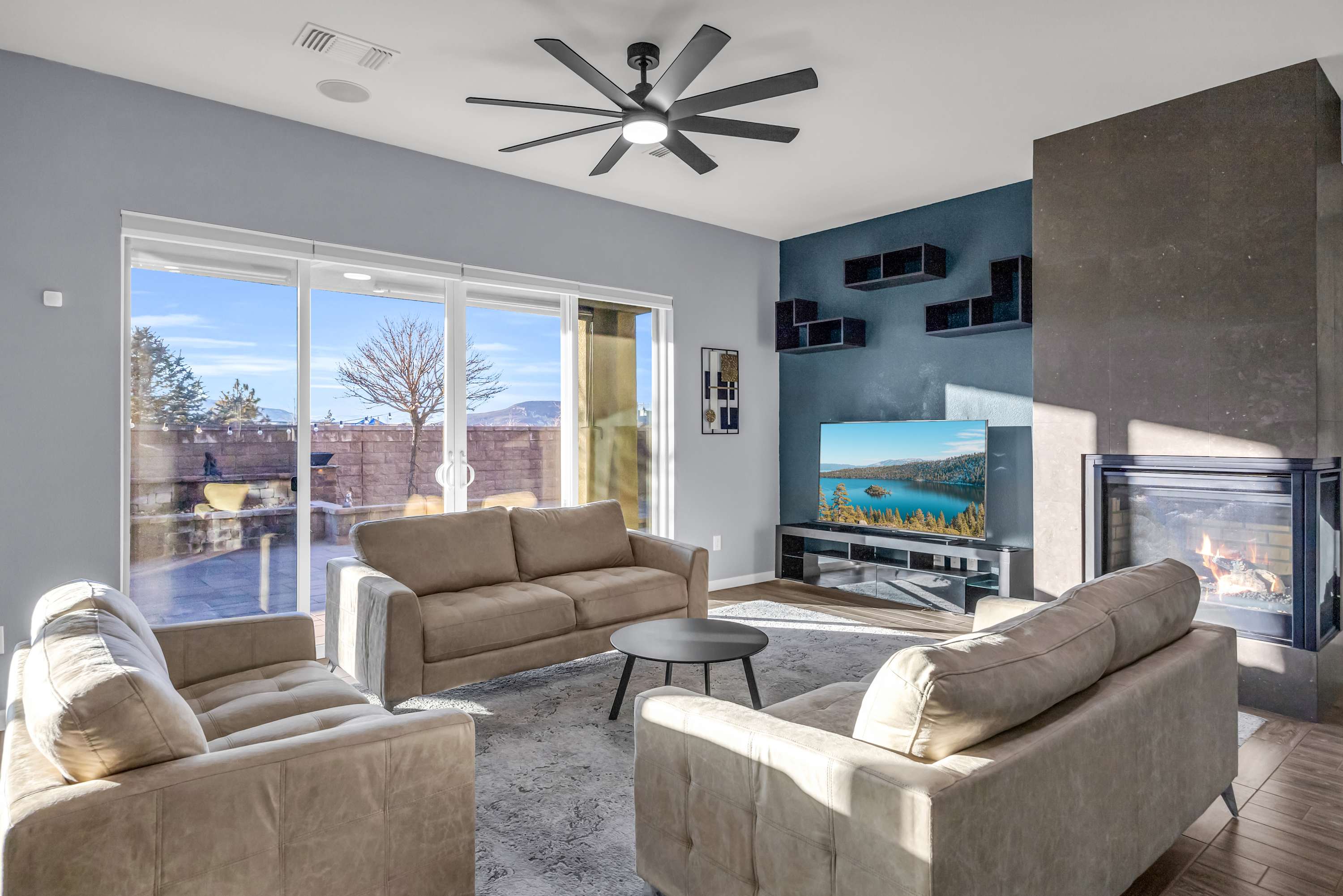 The Grand Family House|6 Bedrooms|4 Baths|Sleeps 23 — Reno, NV — vacation rental