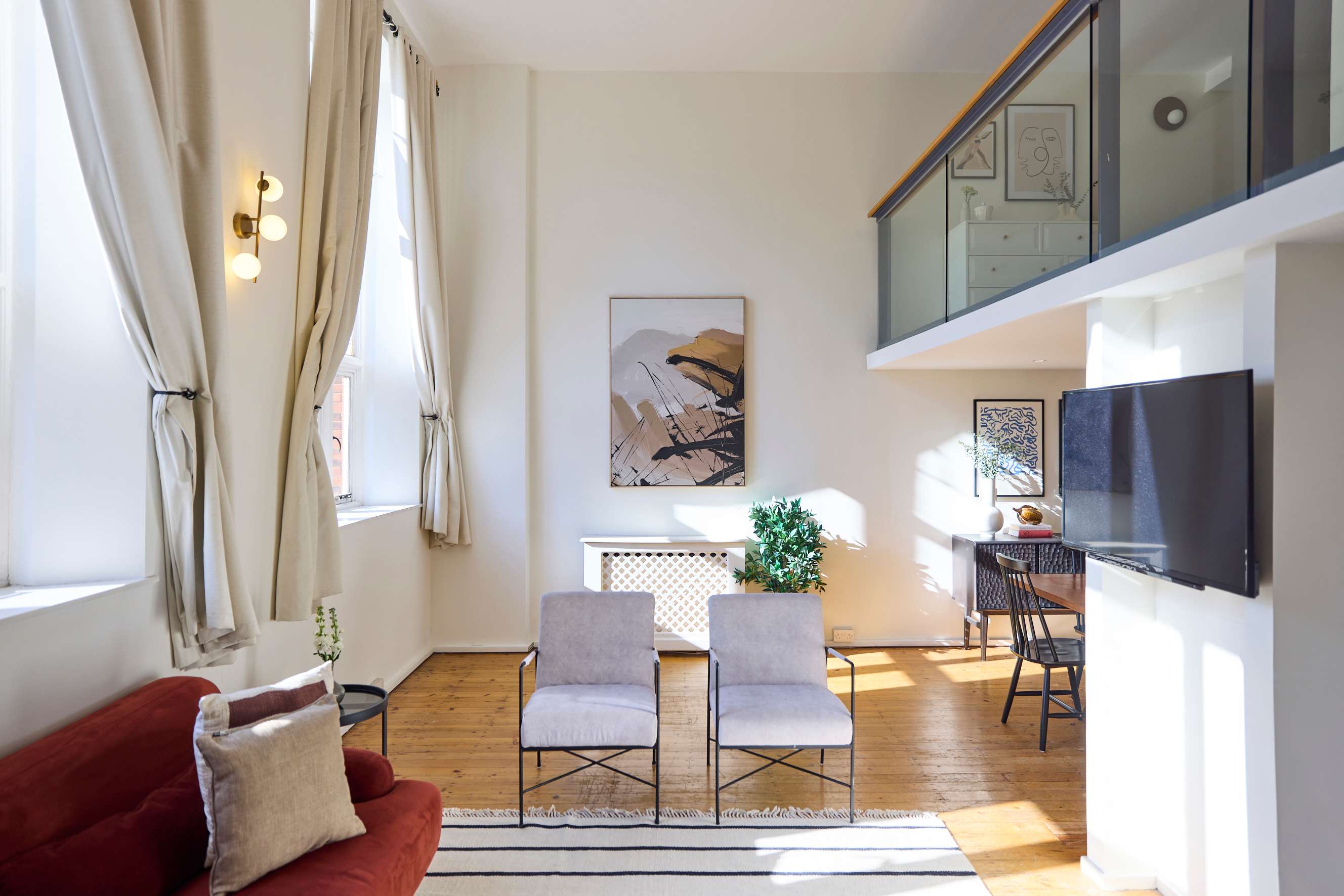 St Gabriel's Loft Apartment in 22 St. Gabriel Manor, Cormont Road SE5 9RH - Property image 3 - VivreStays
