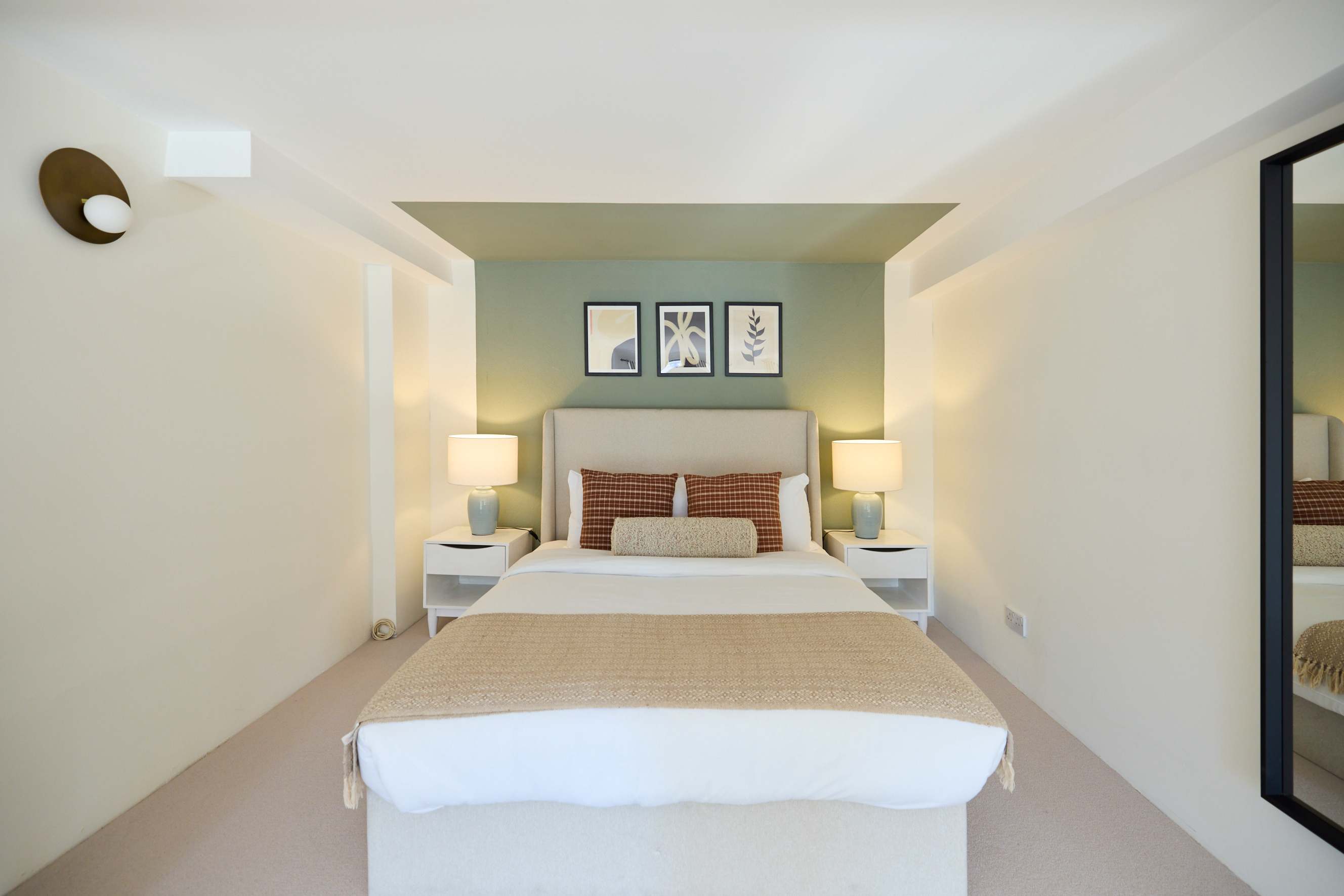 St Gabriel's Loft Apartment in 22 St. Gabriel Manor, Cormont Road SE5 9RH - Property image 13 - VivreStays