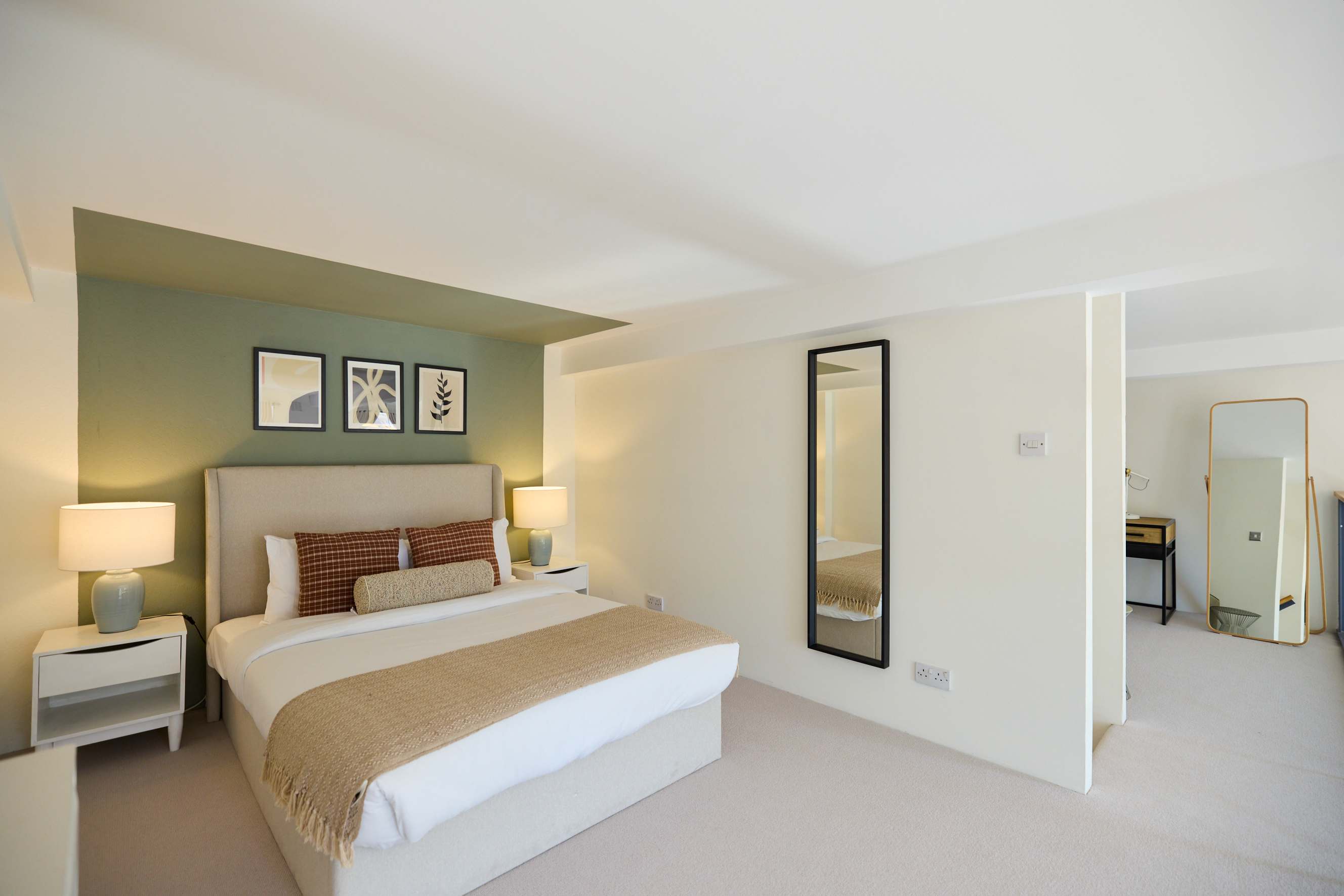 St Gabriel's Loft Apartment in 22 St. Gabriel Manor, Cormont Road SE5 9RH - Property image 12 - VivreStays