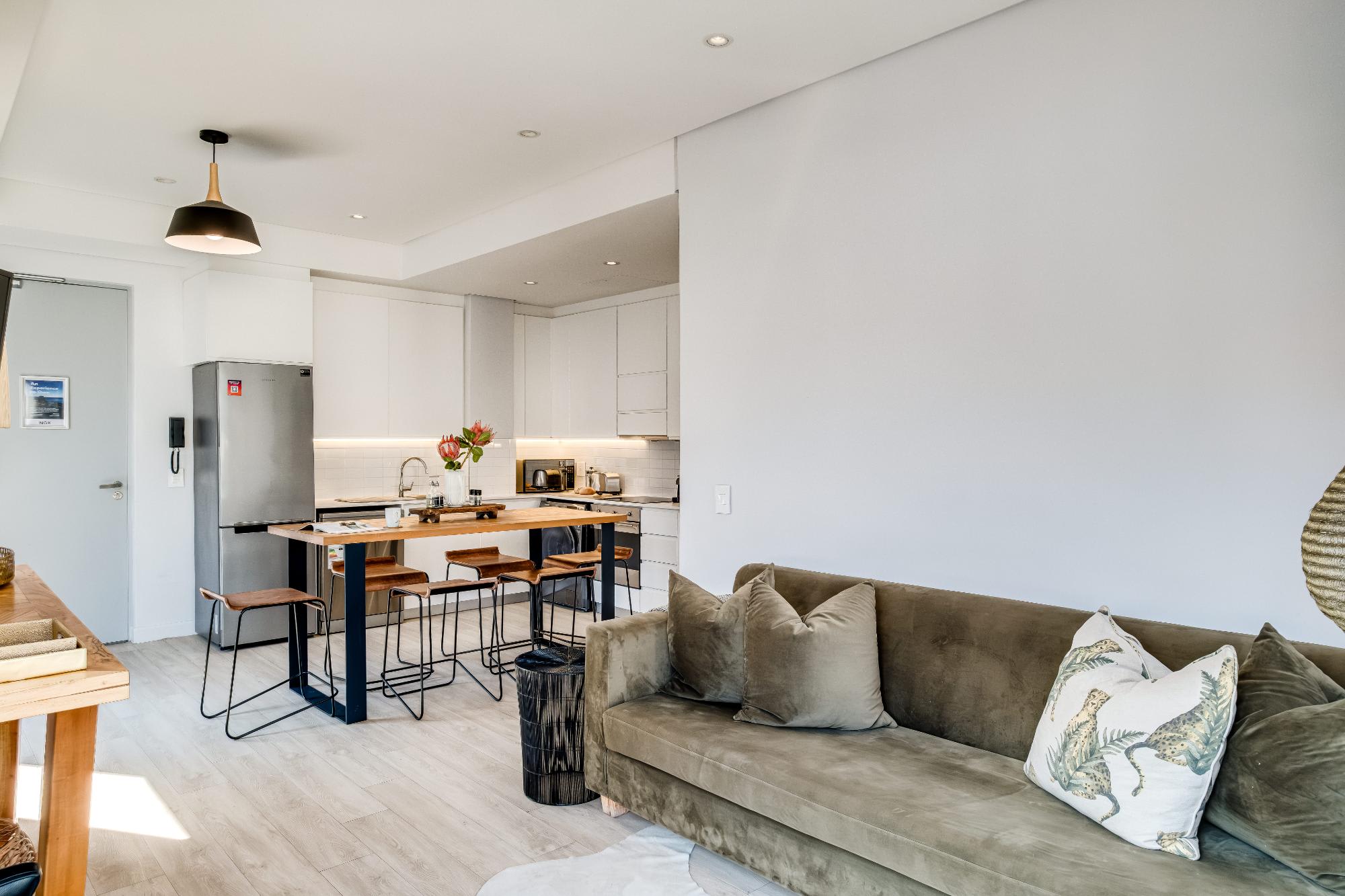 Gorgeous Apartment in Bustling De Waterkant 304 on N 6