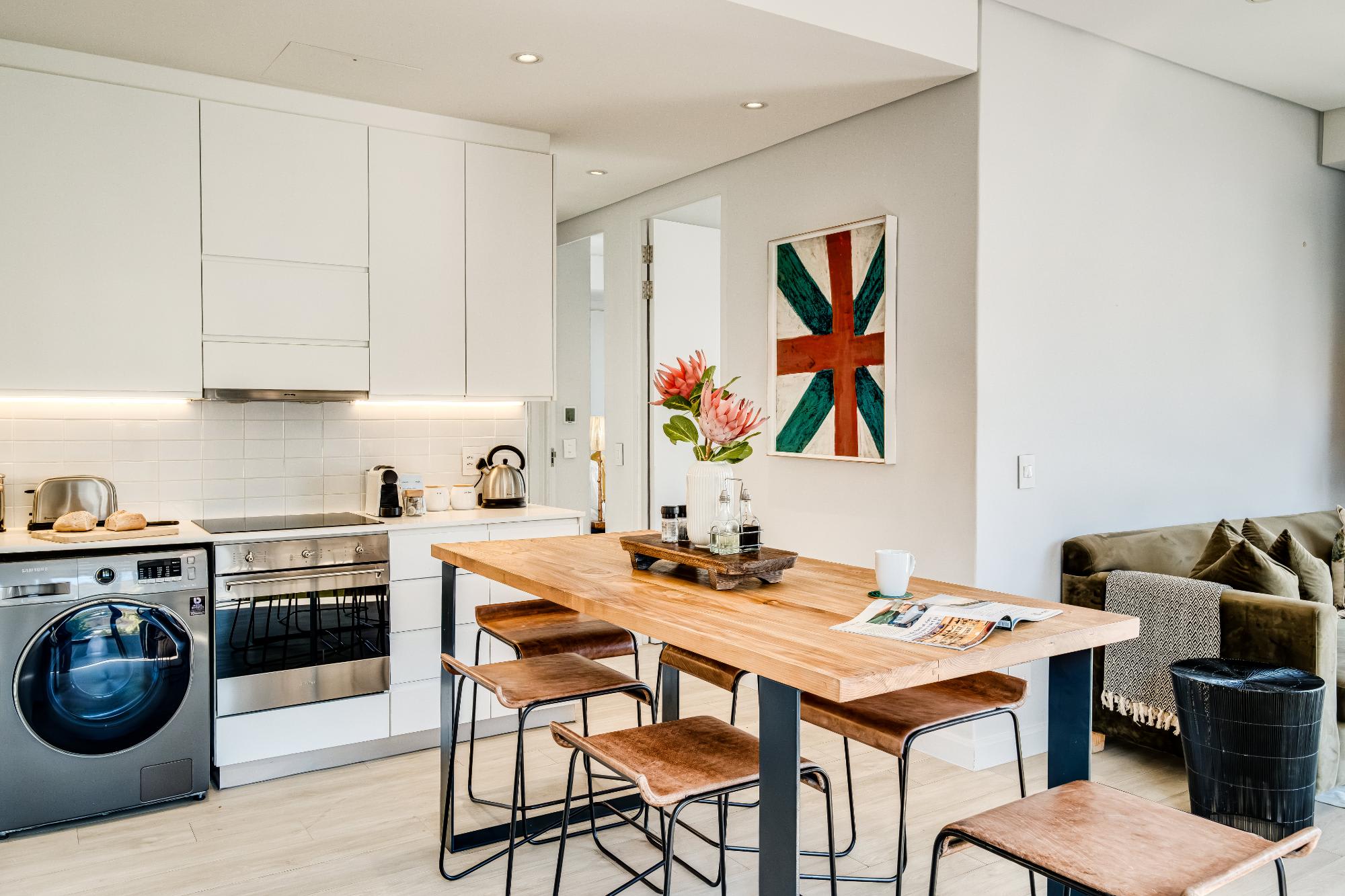 Gorgeous Apartment in Bustling De Waterkant 304 on N 8