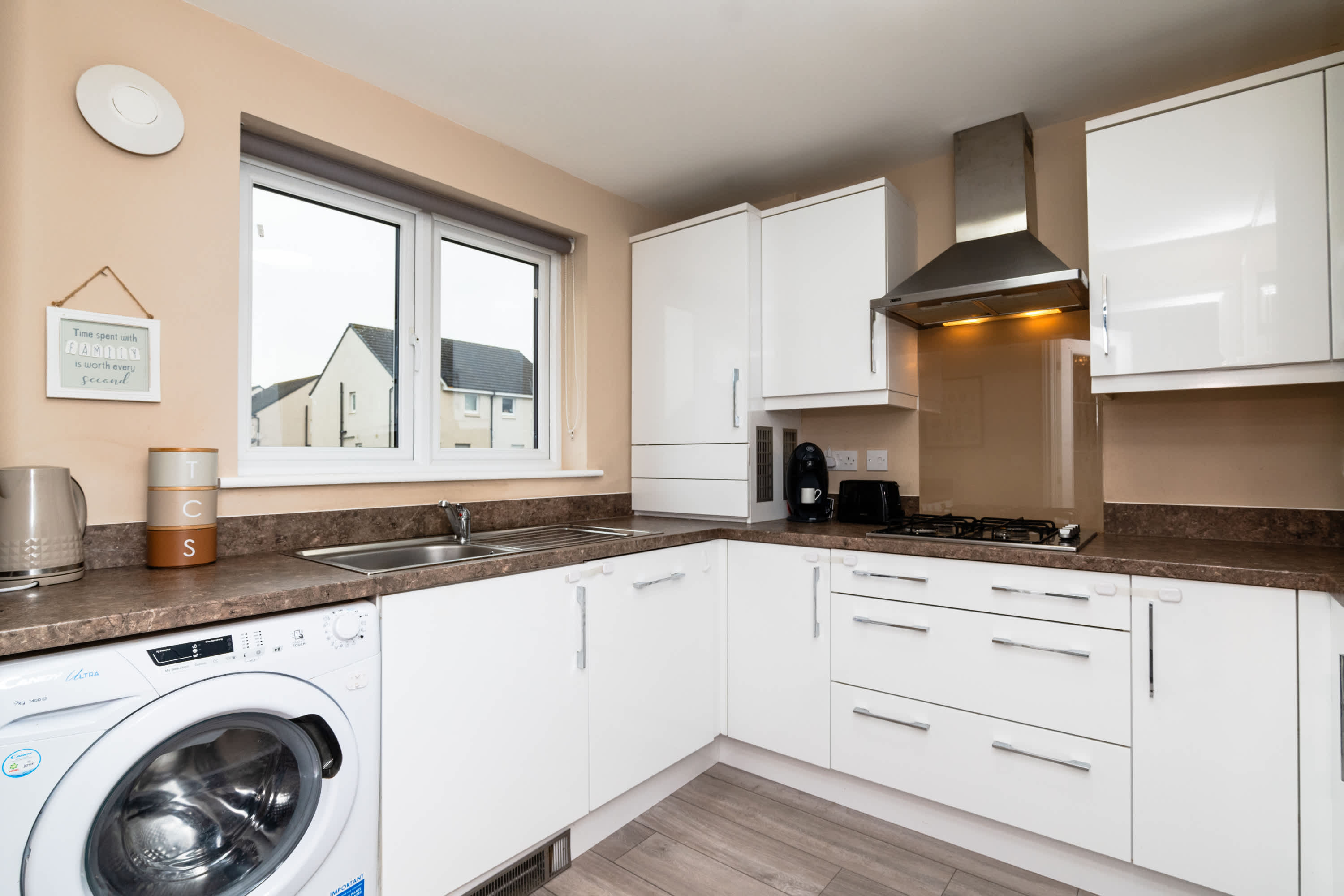 3BR Parking Nr Dalhousie Castle &Edinburgh Airport in Auld Coal Road EH19 3JL - Property image 4 - VivreStays