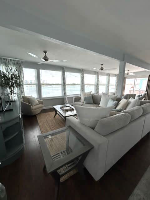 CWB Retreats at Bayside View 4 -2 (1) bedroom — Clearwater, FL — vacation rental