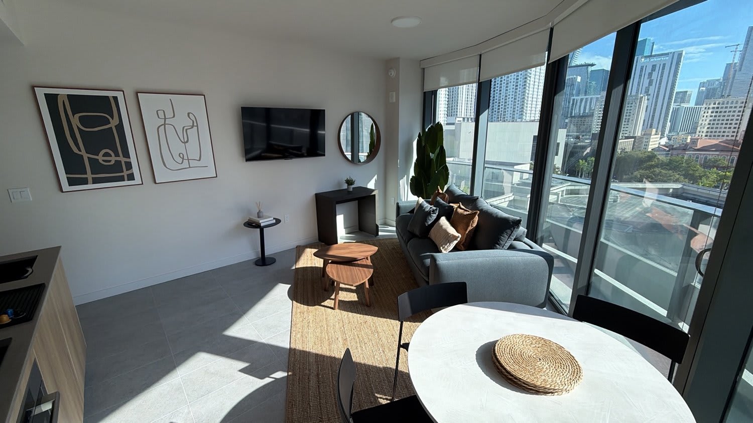 Amazing City View Condo in Prime Downtown Location