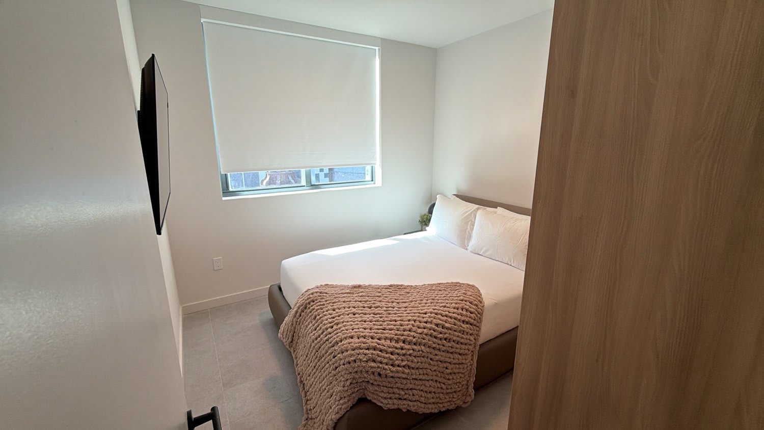 Amazing City View Condo in Prime Downtown Location