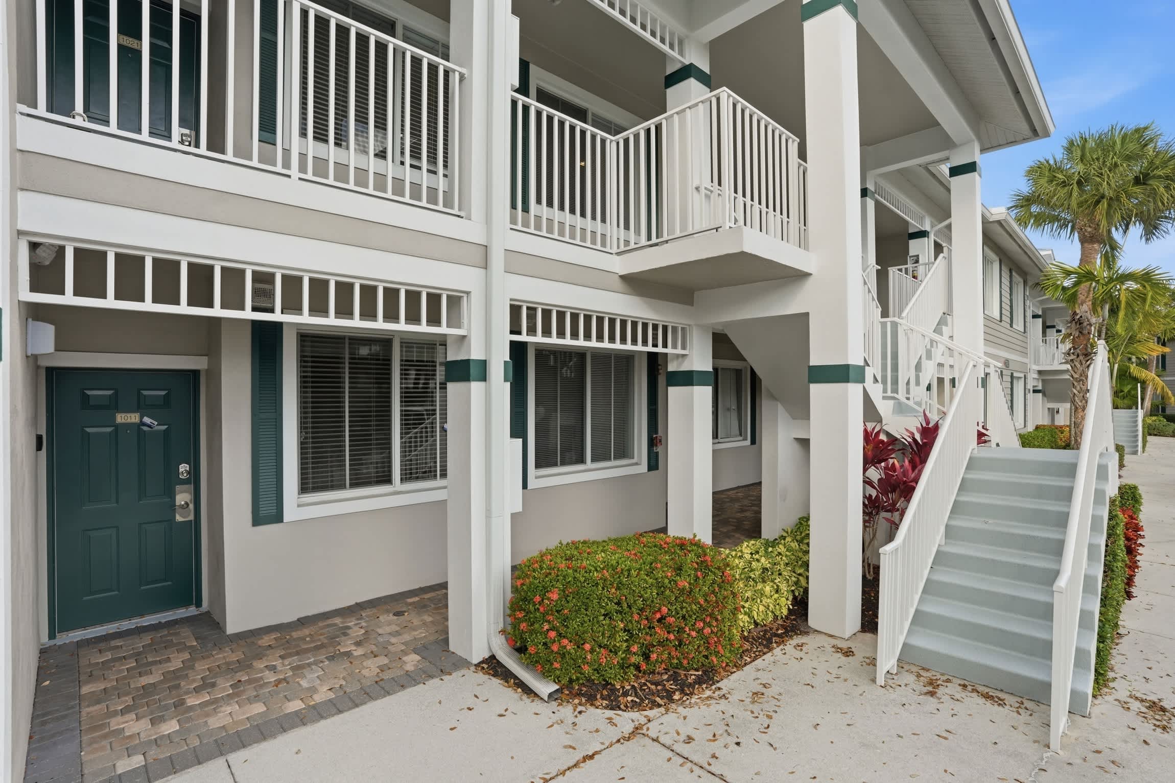 1022 Lake and Landscape View Sleeps 4 | Photo 8