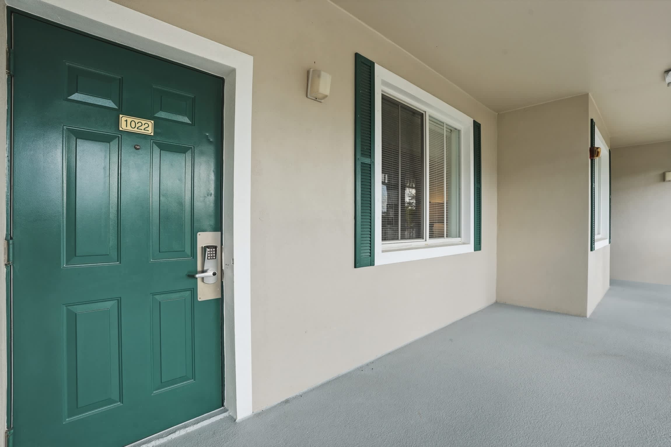 1022 Lake and Landscape View Sleeps 4 | Photo 9