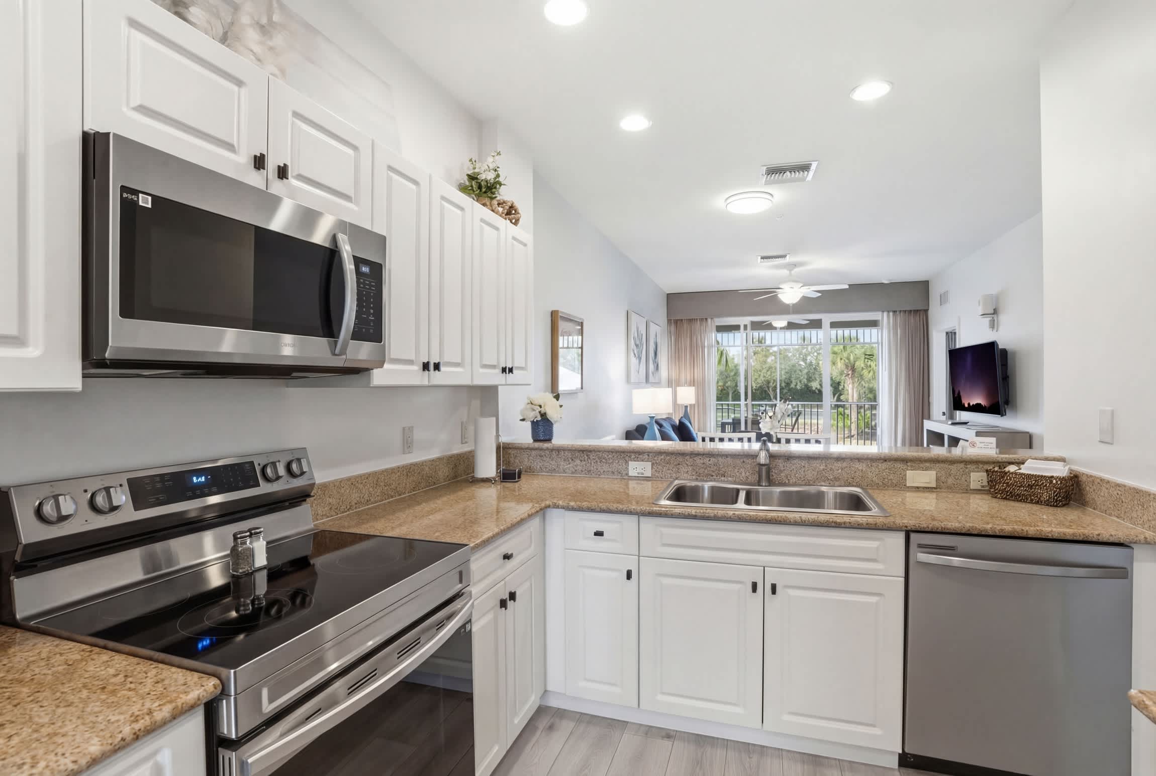 1022 Lake and Landscape View Sleeps 4 | Photo 2