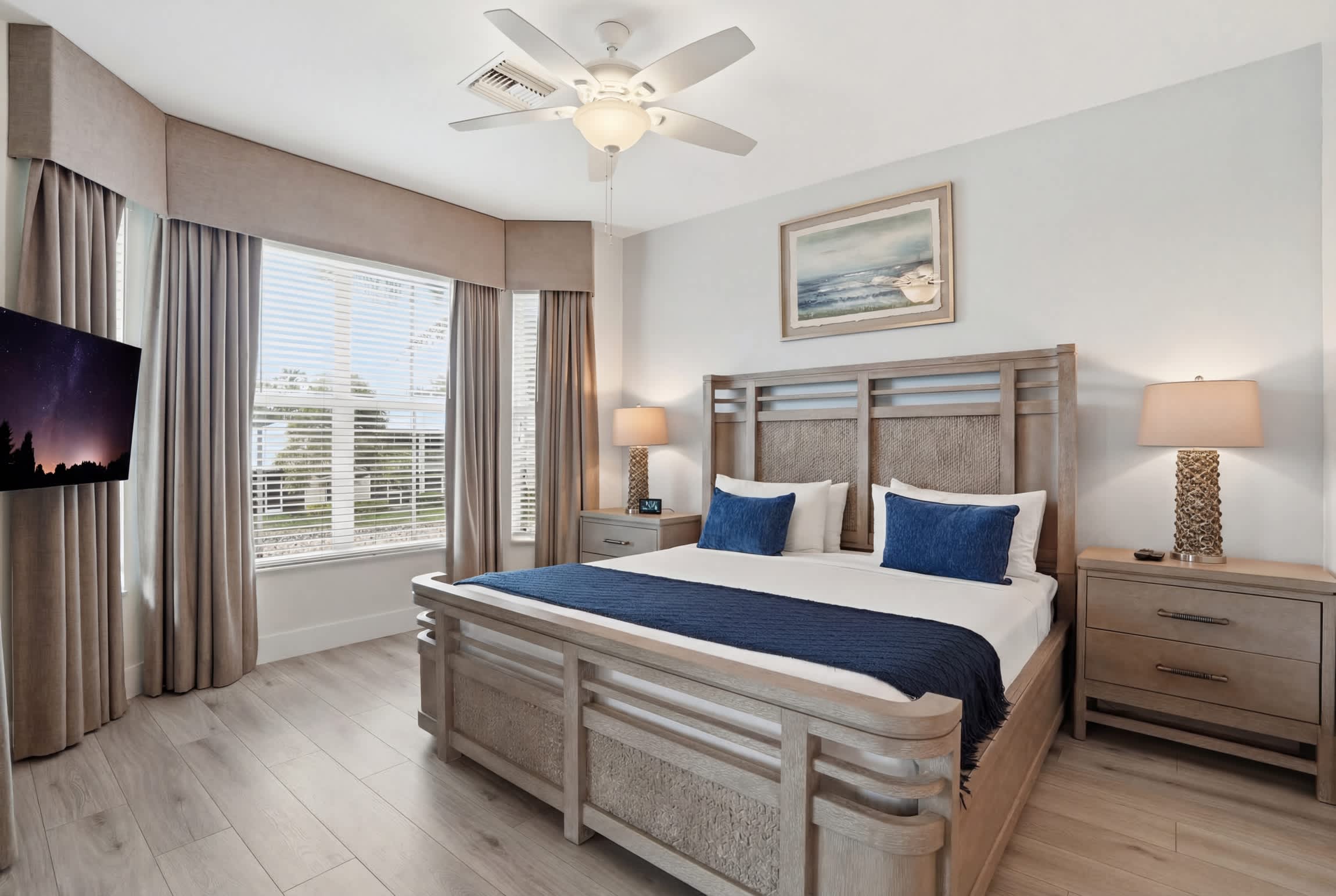 1022 Lake and Landscape View Sleeps 4 | Photo 3