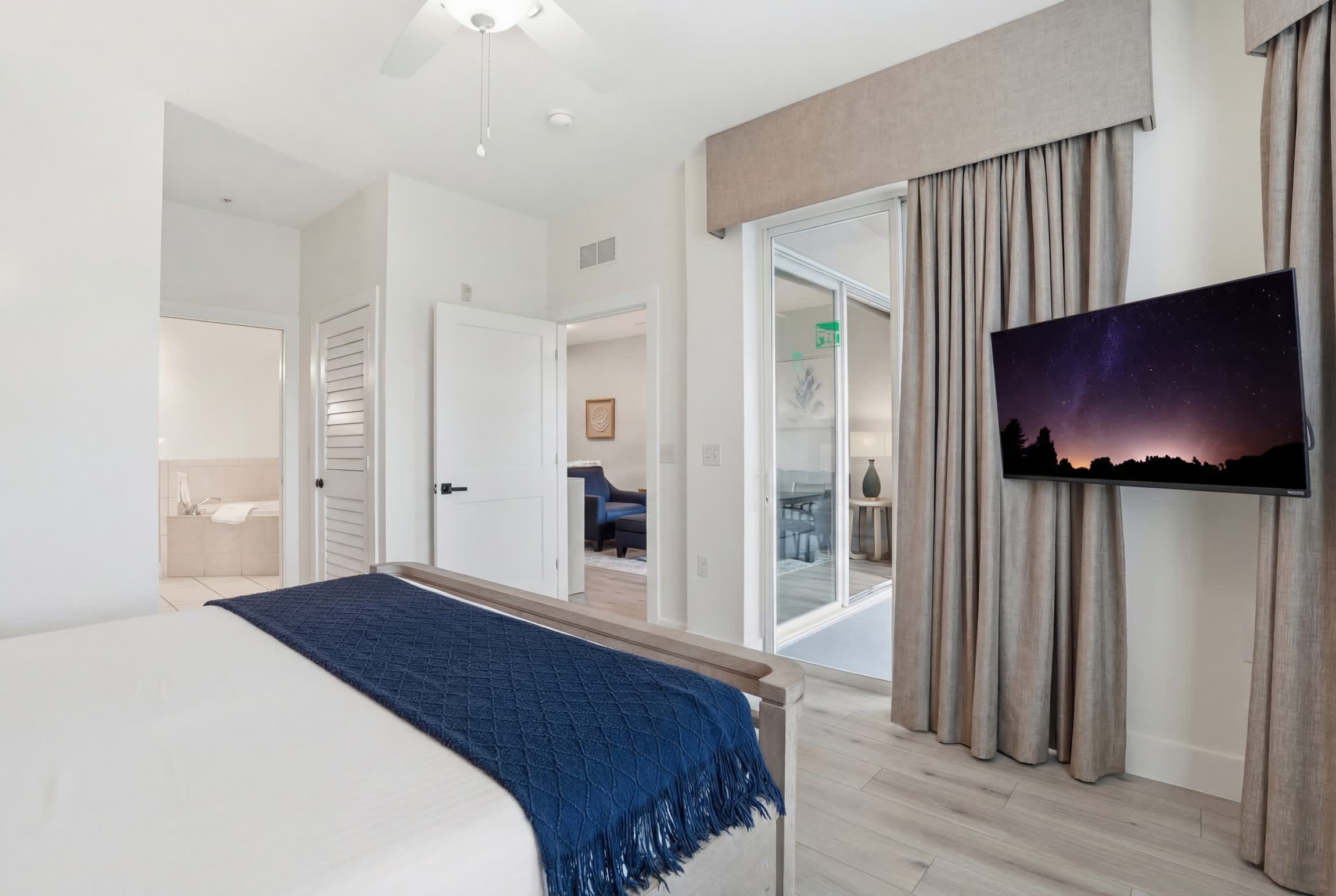 1022 Lake and Landscape View Sleeps 4 | Photo 22