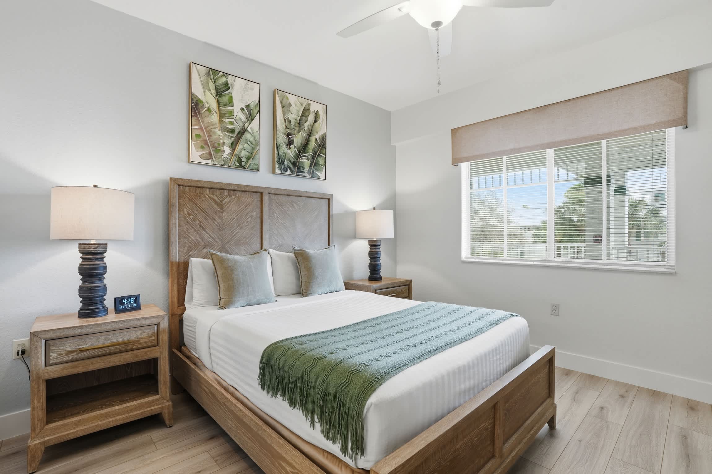 1022 Lake and Landscape View Sleeps 4 | Photo 4