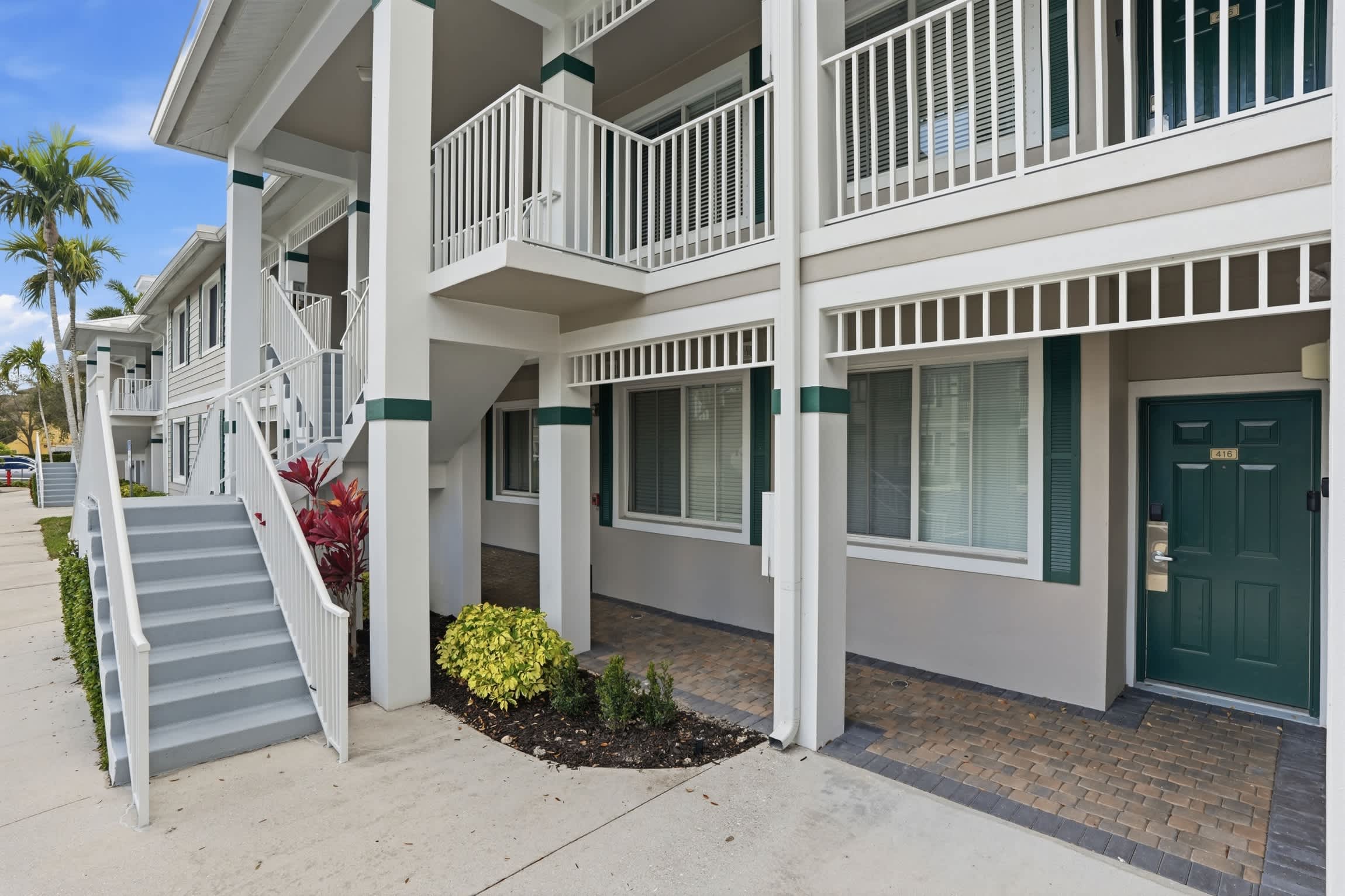 424 Lake and Fountain Views Second Floor | Photo 9