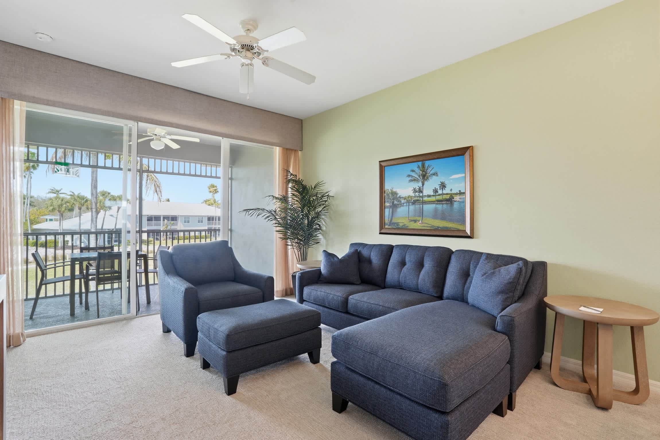 424 Lake and Fountain Views Second Floor