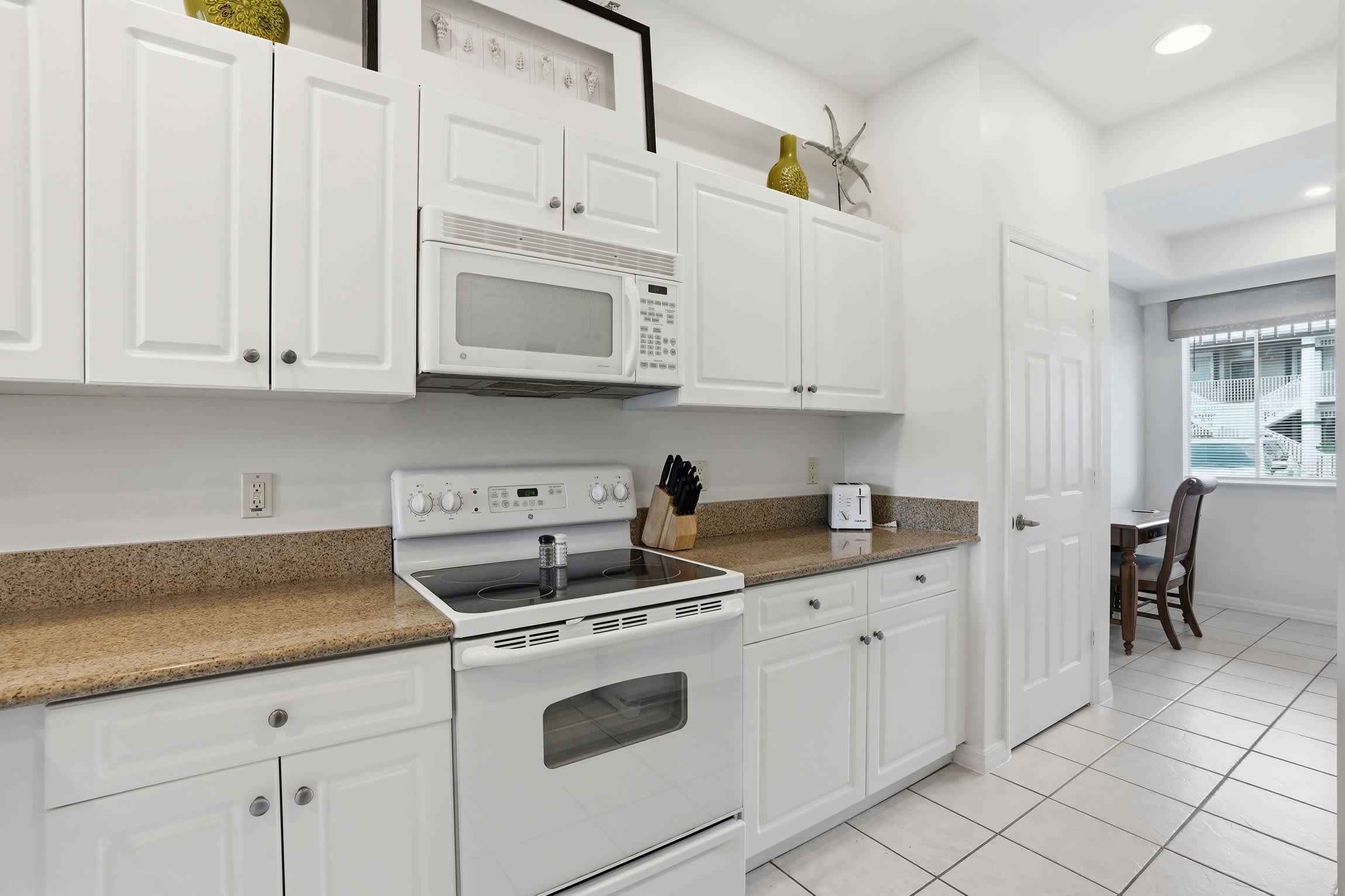 414 Wheelchair Accessible Sleeps 6 | Photo 2