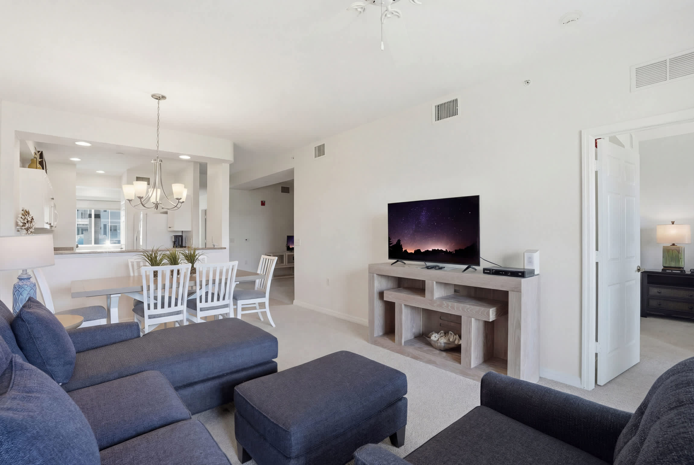 414 Wheelchair Accessible Sleeps 6 | Photo 28