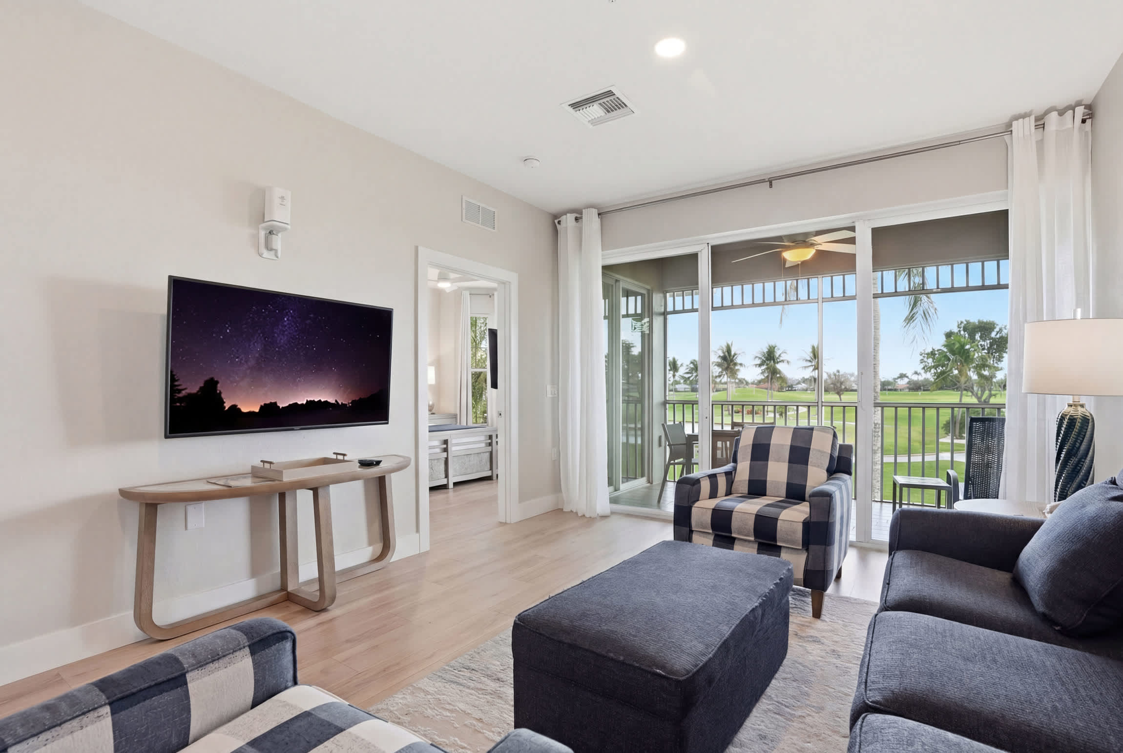 321 Luxury Golf Course Views Sleeps 6