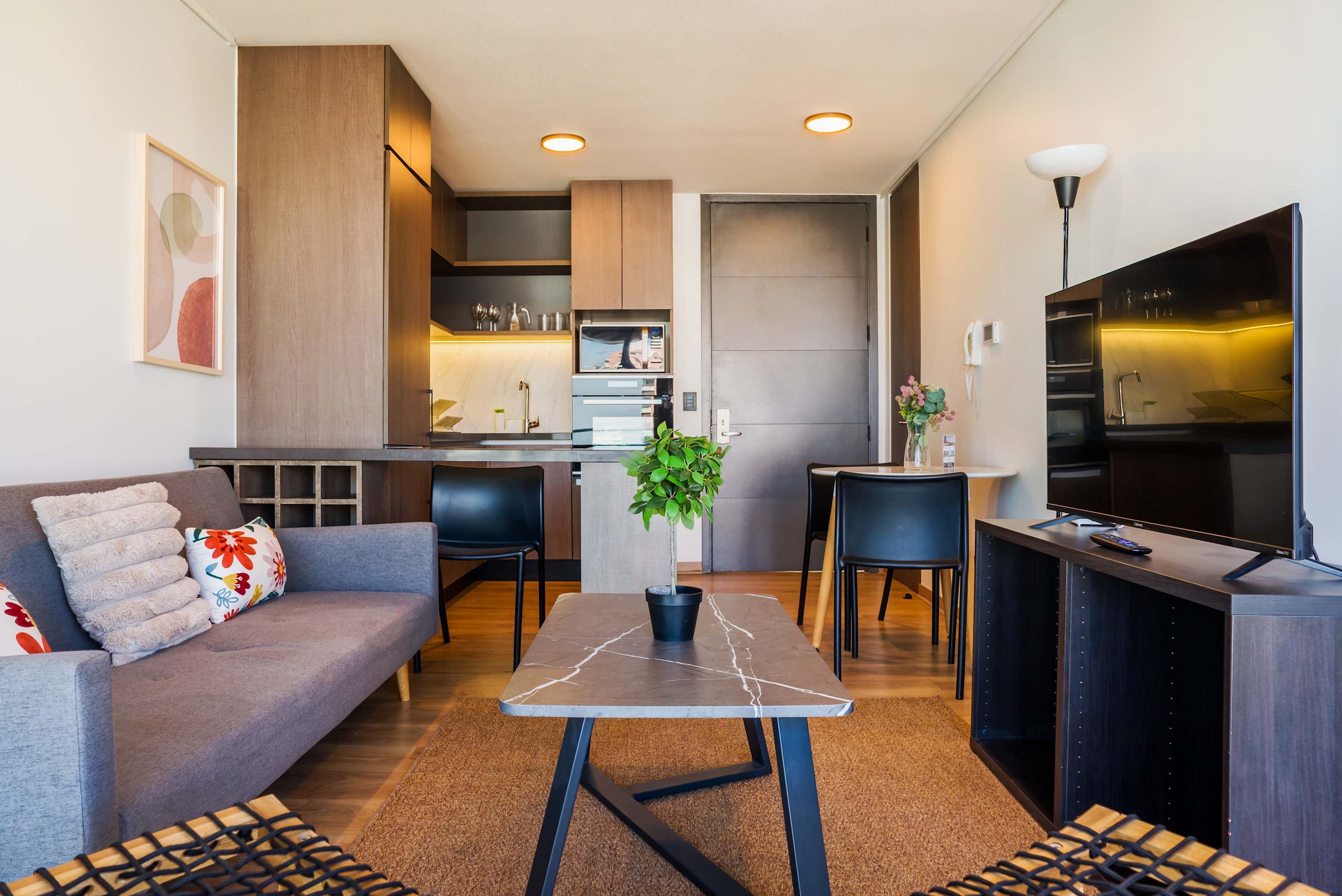 Chic 2BR Haven in the Heart of Las Condes Oasis