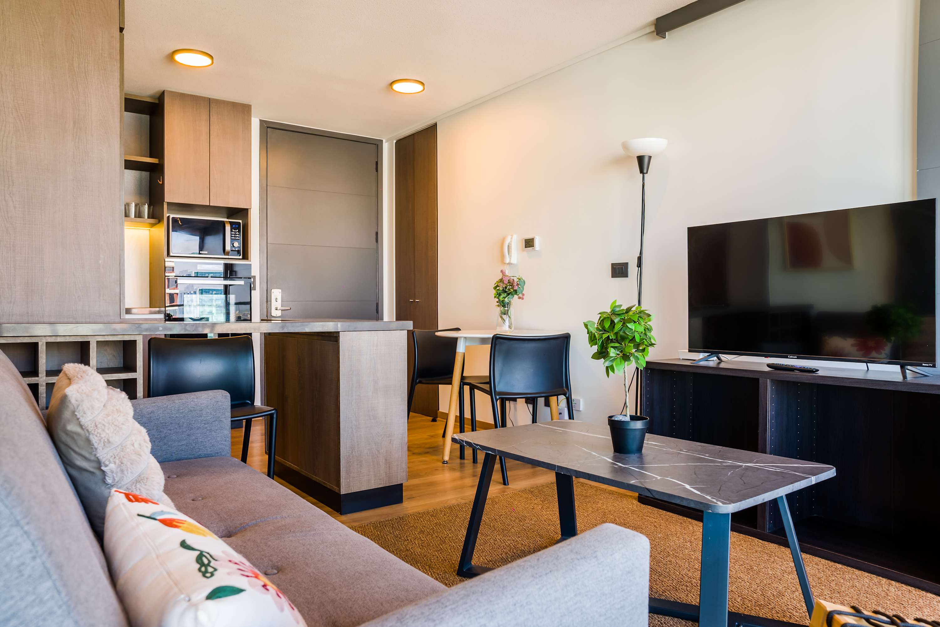 Chic 2BR Haven in the Heart of Las Condes Oasis