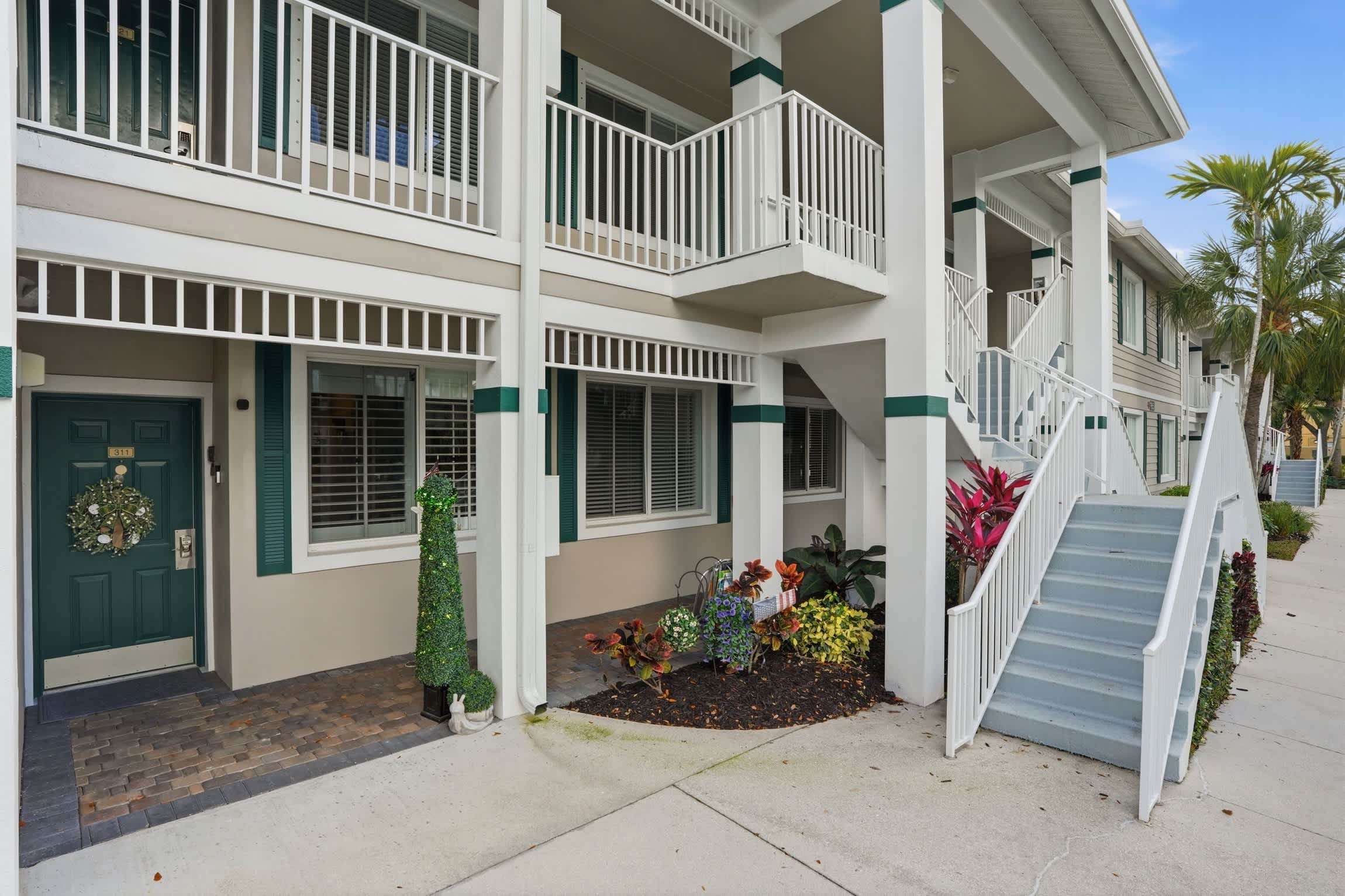 313 Luxury First Floor Golf Views Sleeps 4 | Photo 9