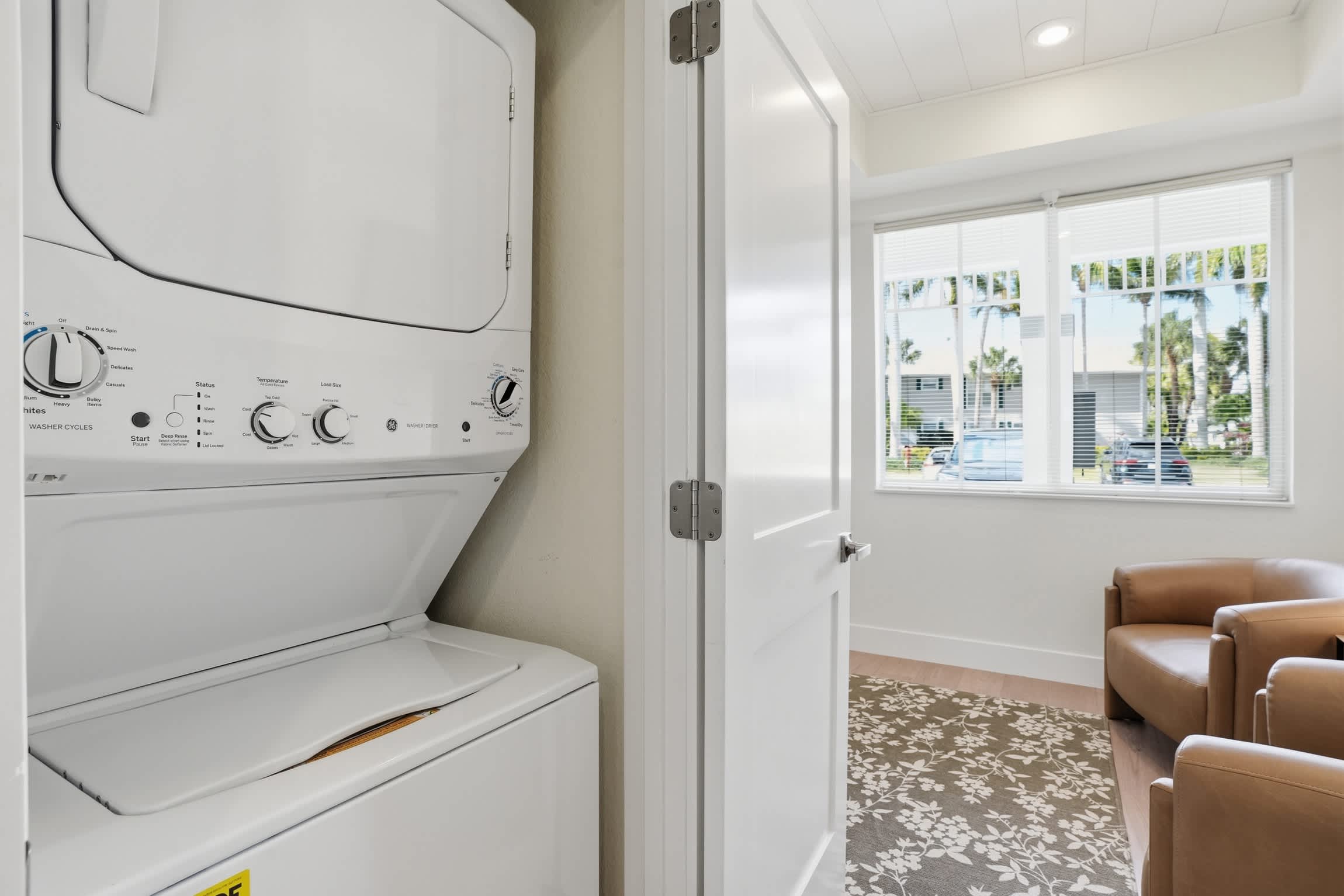 313 Luxury First Floor Golf Views Sleeps 4 | Photo 15