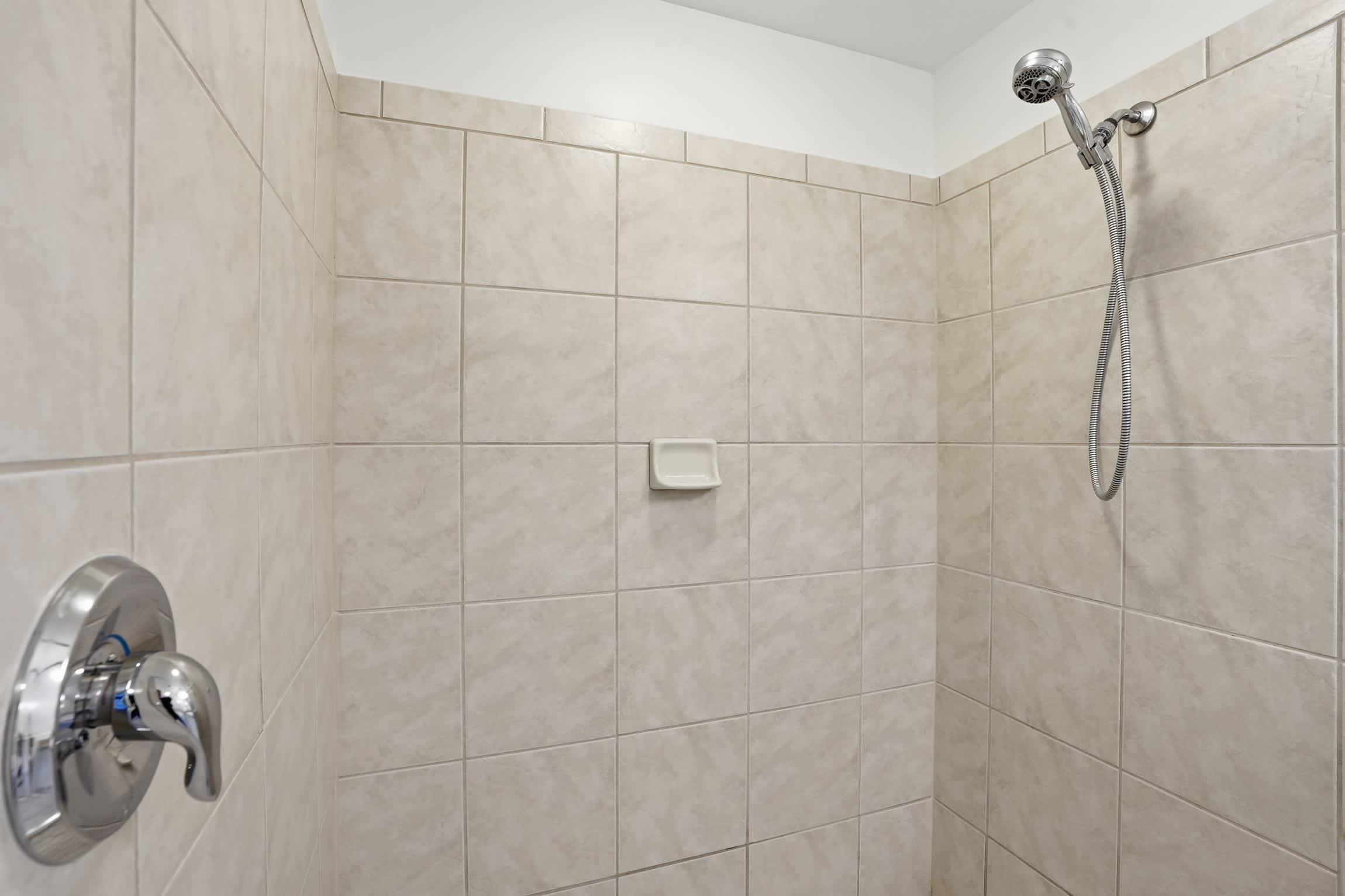 313 Luxury First Floor Golf Views Sleeps 4 | Photo 28