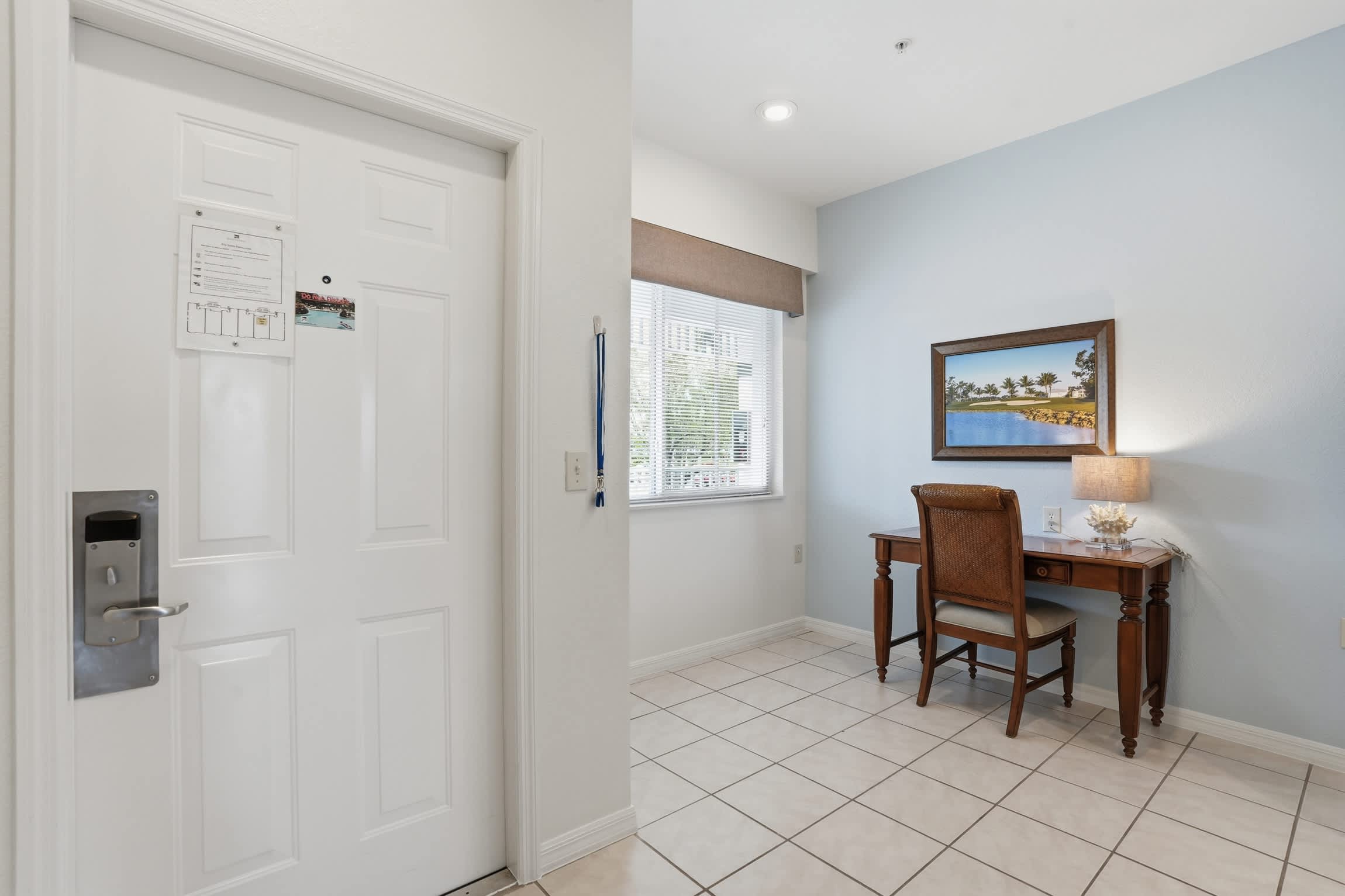 222 Beautiful Lake View Second Floor Sleeps 4 | Photo 10