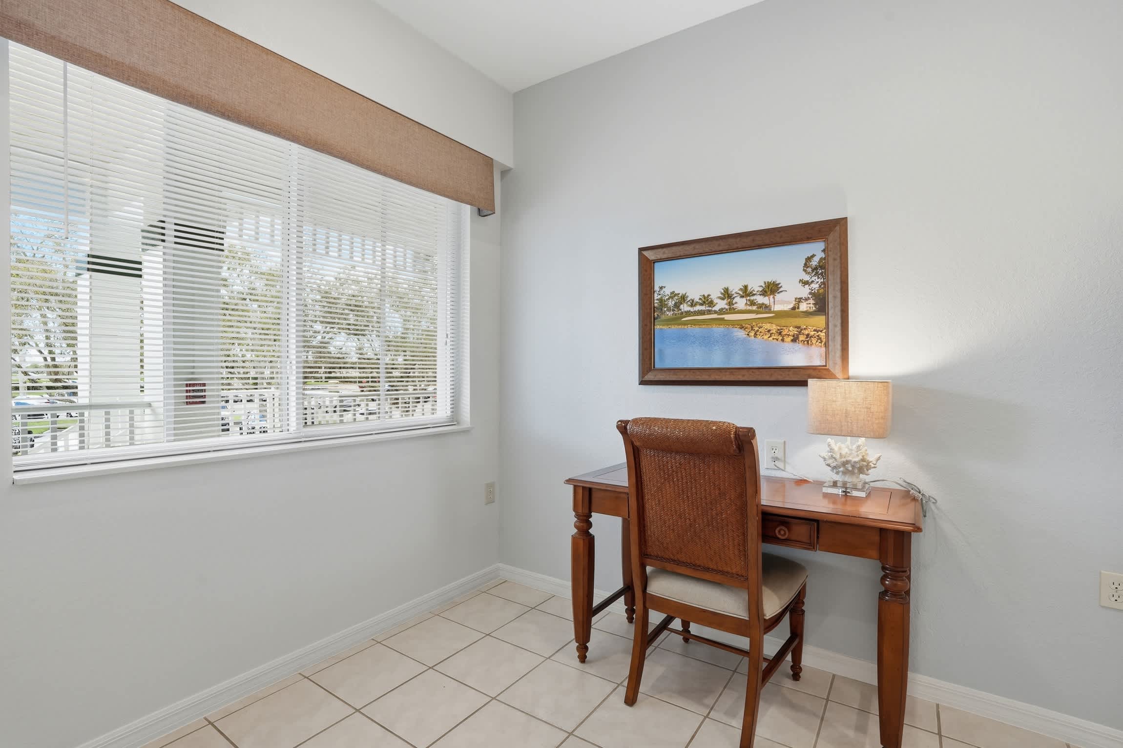 222 Beautiful Lake View Second Floor Sleeps 4 | Photo 15