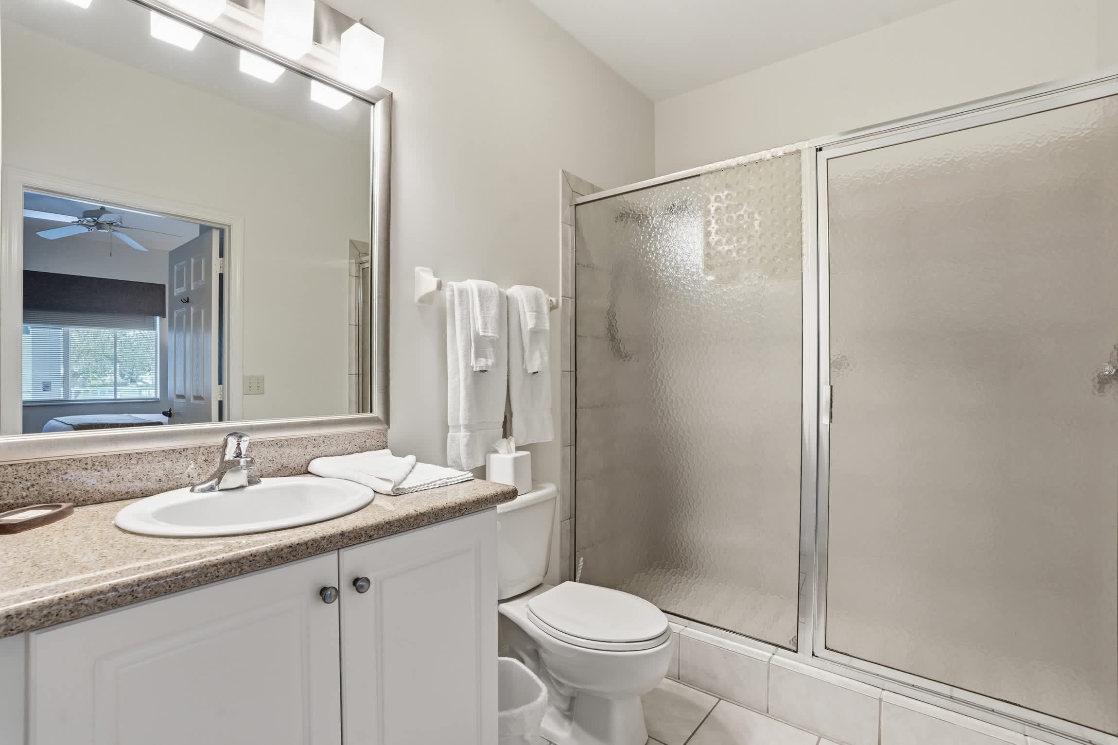 222 Beautiful Lake View Second Floor Sleeps 4 | Photo 25