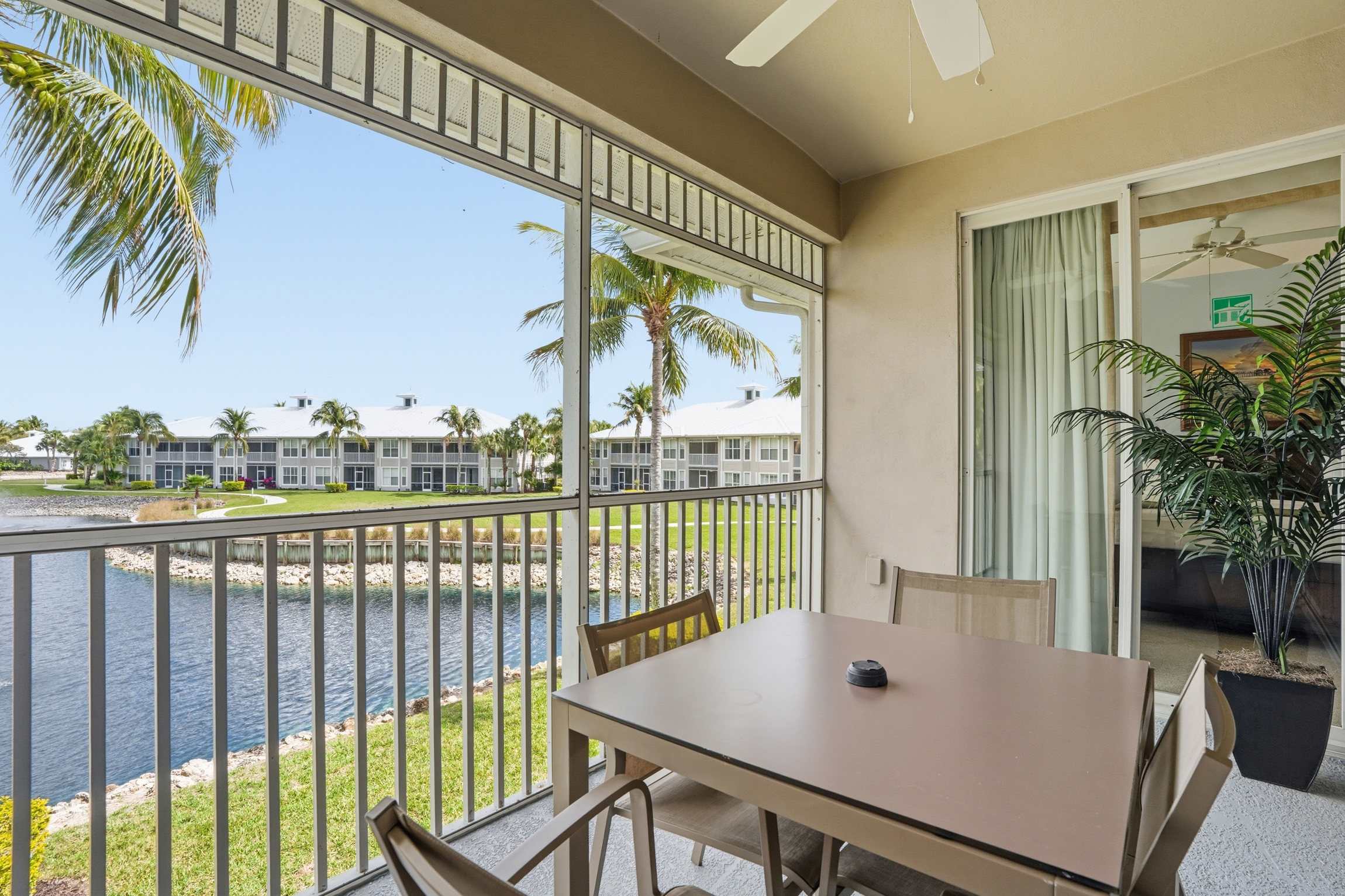 222 Beautiful Lake View Second Floor Sleeps 4 | Photo 28