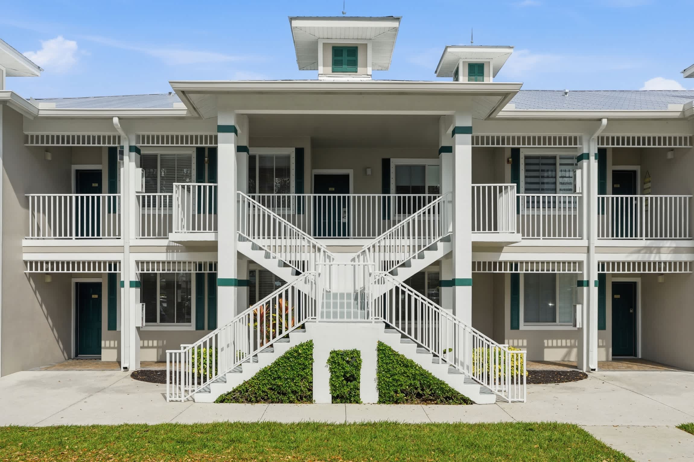 211 Lake and Fountain Views Sleeps 6 | Photo 32