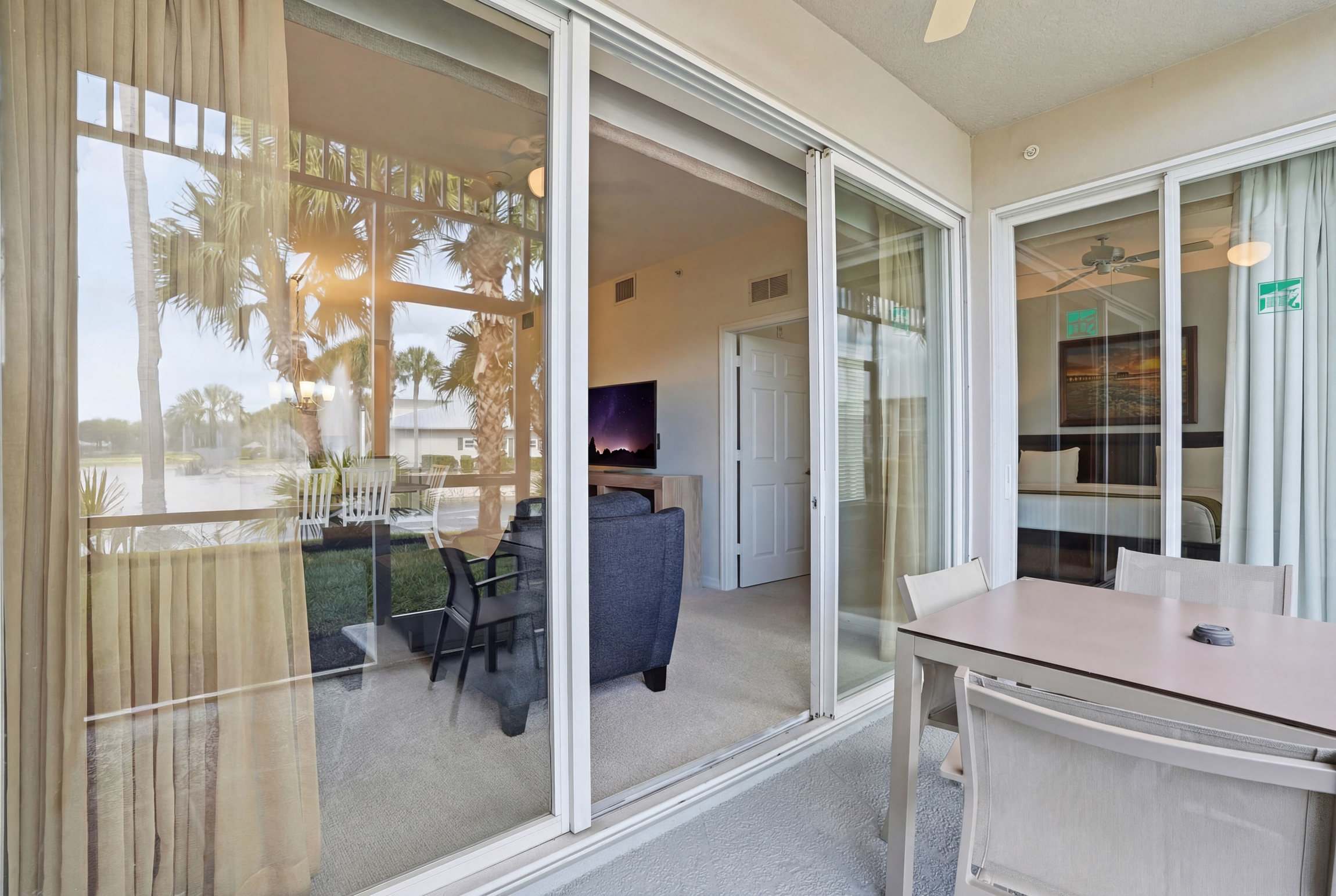 211 Lake and Fountain Views Sleeps 6 | Photo 30