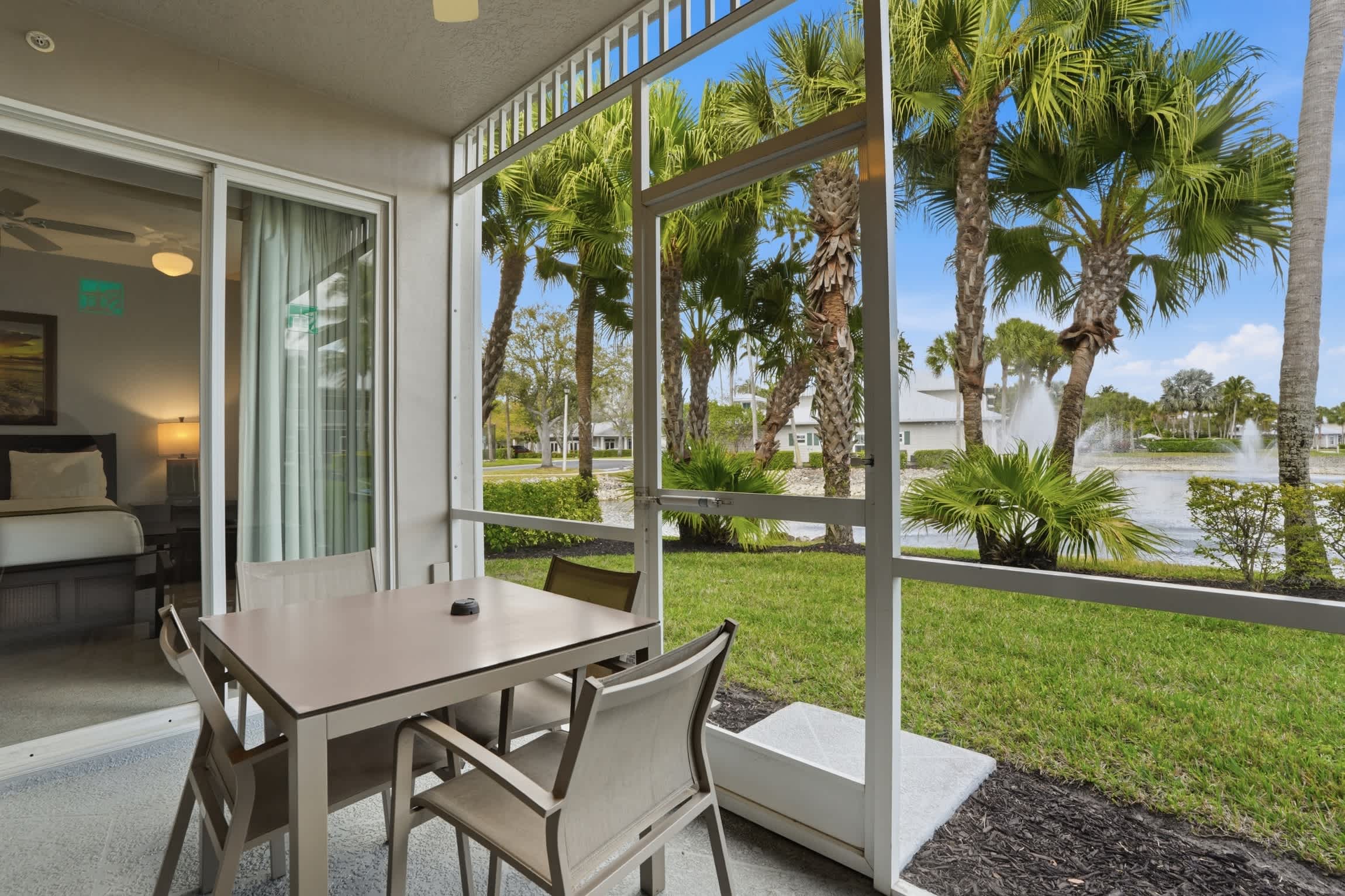 211 Lake and Fountain Views Sleeps 6 | Photo 31