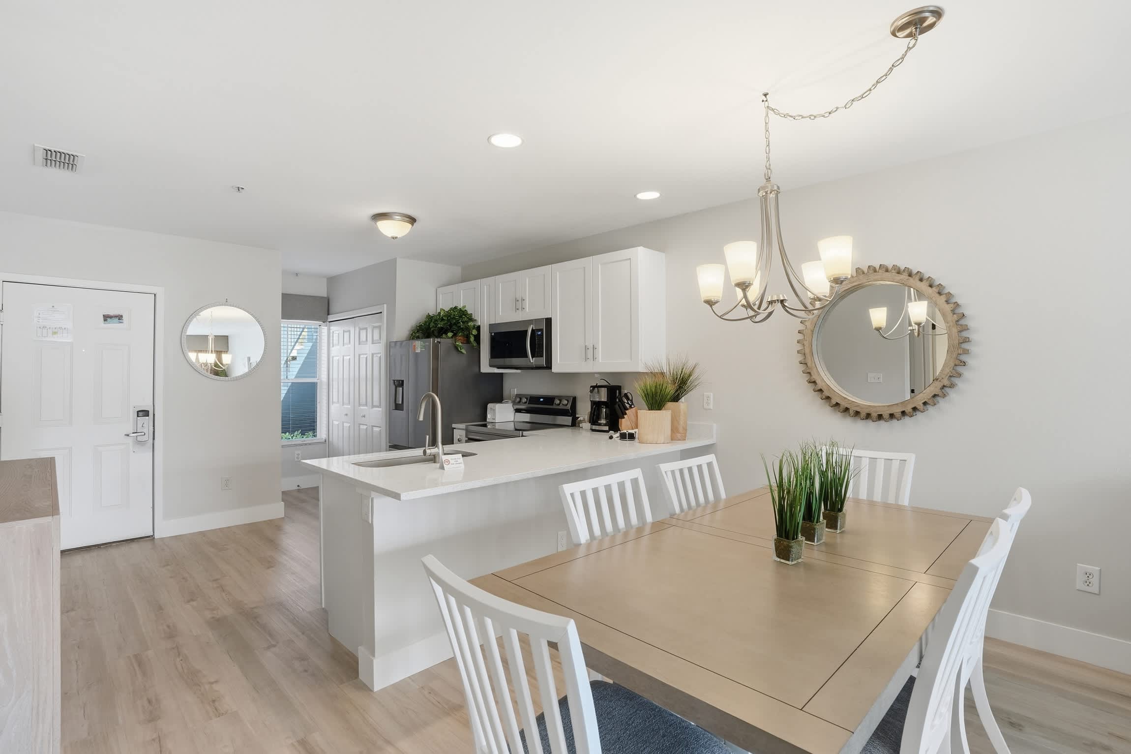 113 Unique Floor Plan Lake and Fountain View | Photo 11