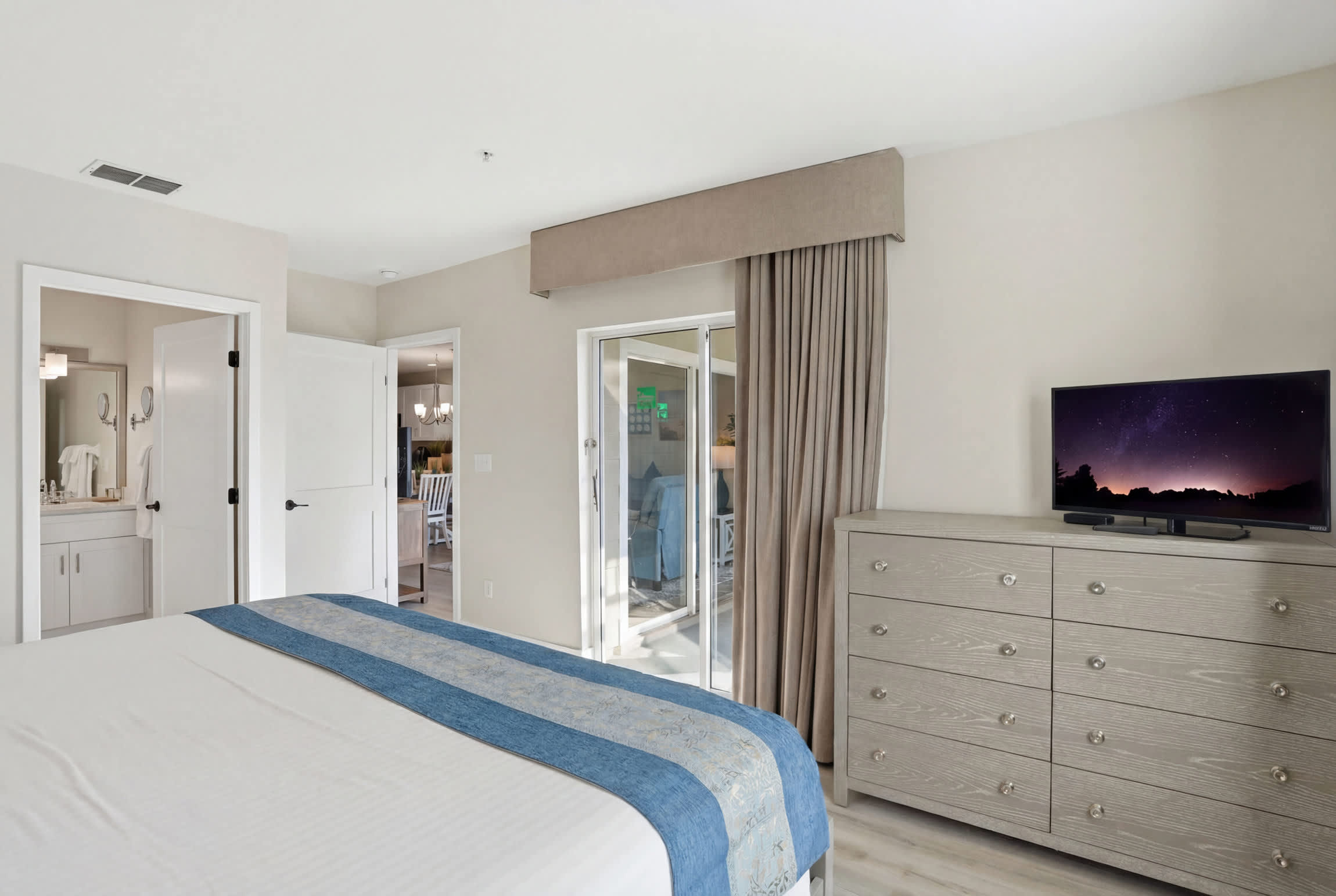 113 Unique Floor Plan Lake and Fountain View | Photo 19