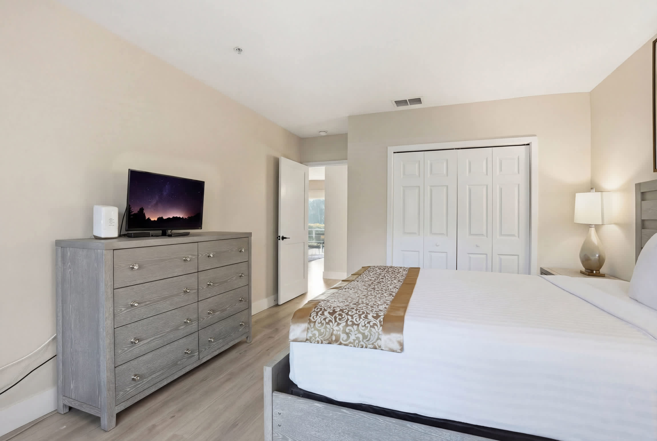 113 Unique Floor Plan Lake and Fountain View | Photo 21