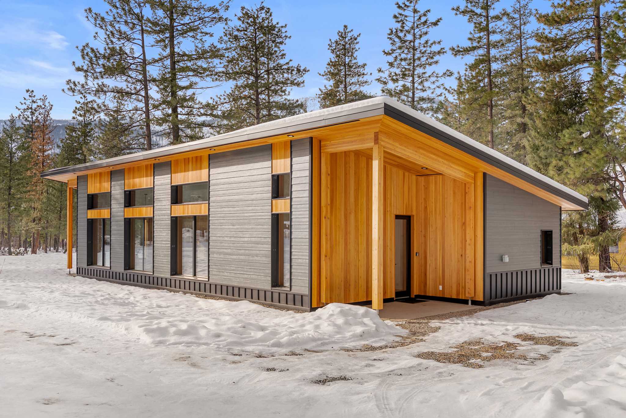 Gathering Pines – Trailside Modern 3BR in Mazama — Mazama, WA — vacation rental