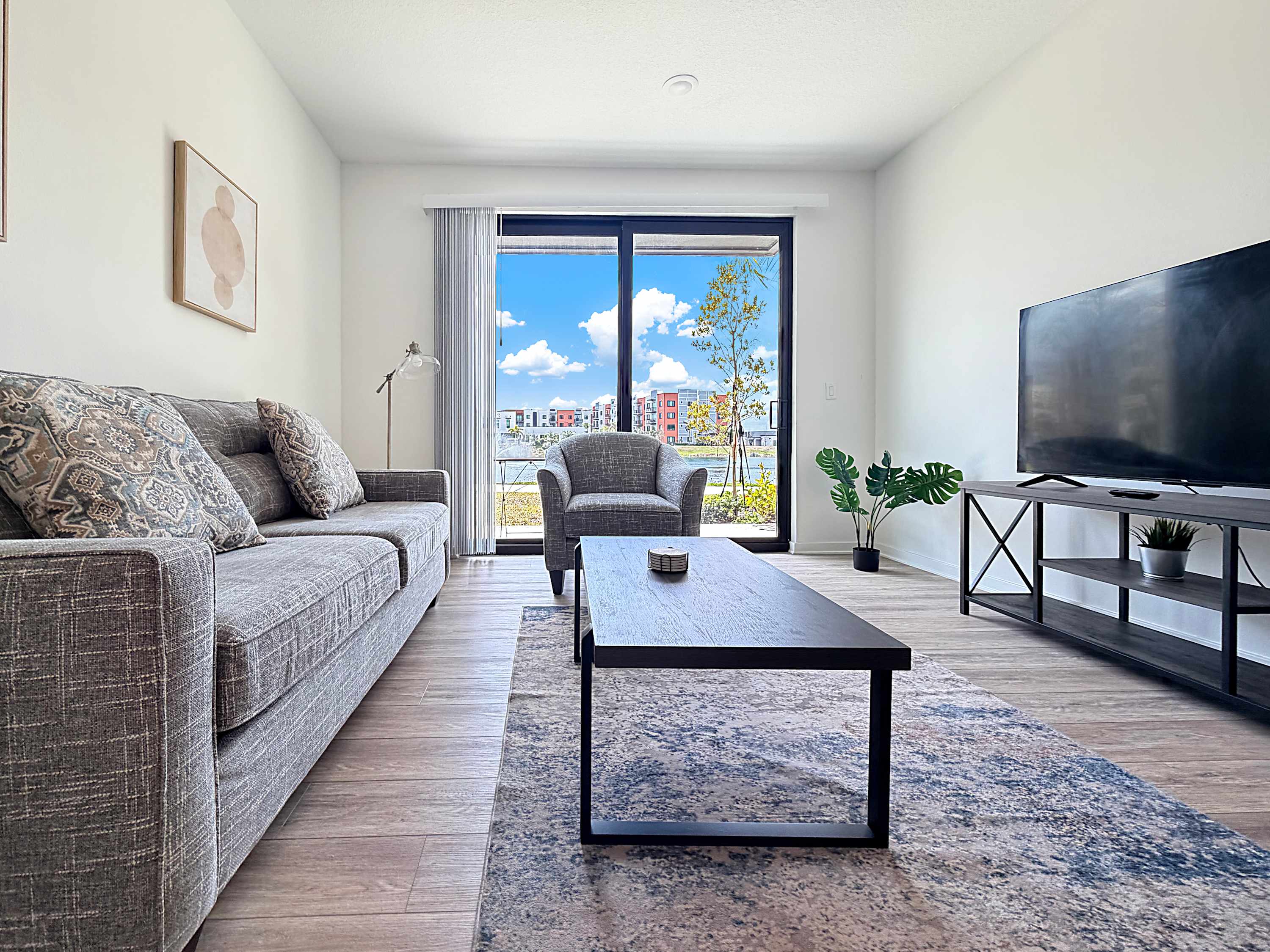 Luxury 1st Floor 2 BR Lakewood Ranch, Water Views