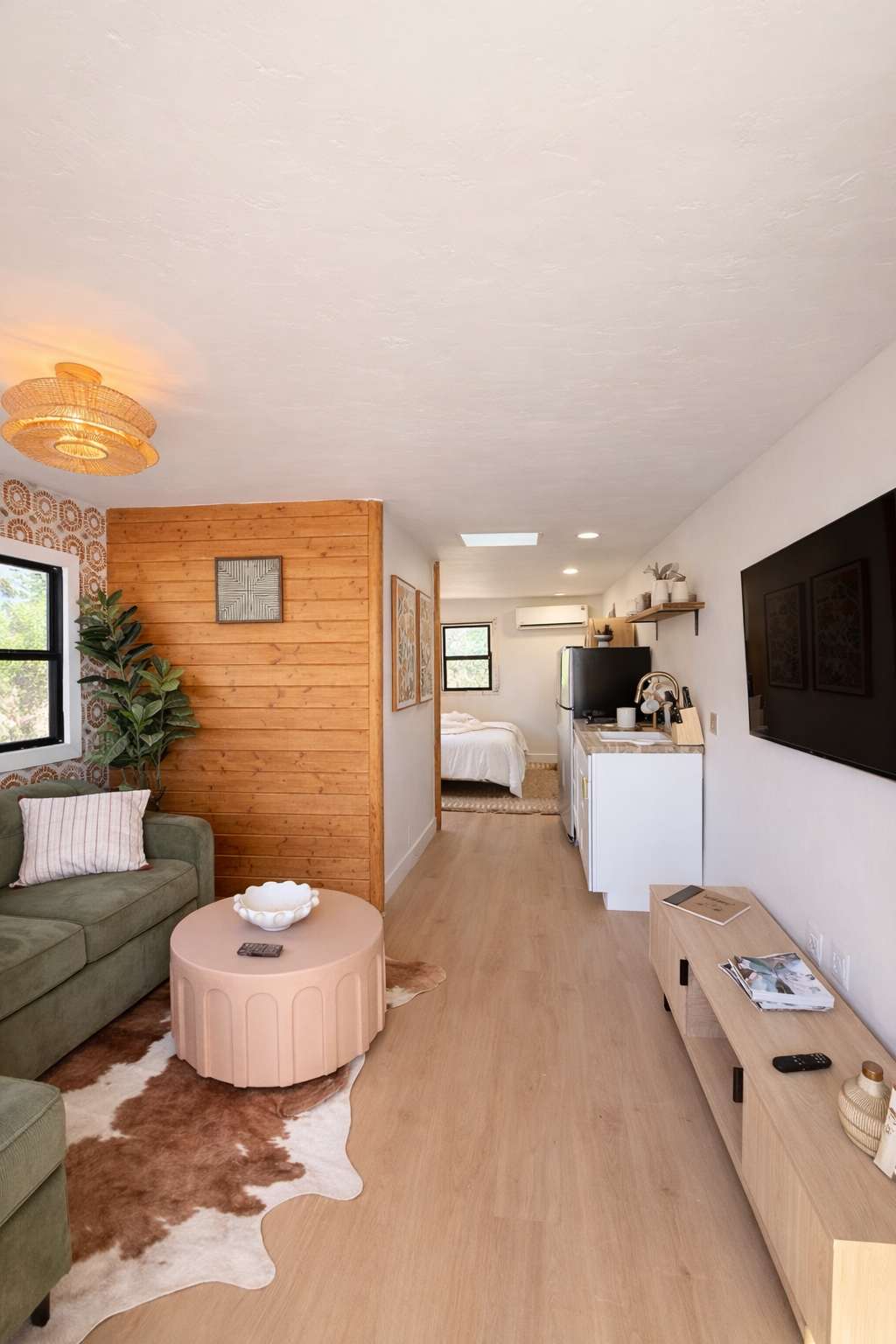 Modern Studio in Manitou Springs | Walk Downtown — Manitou Springs, CO — vacation rental