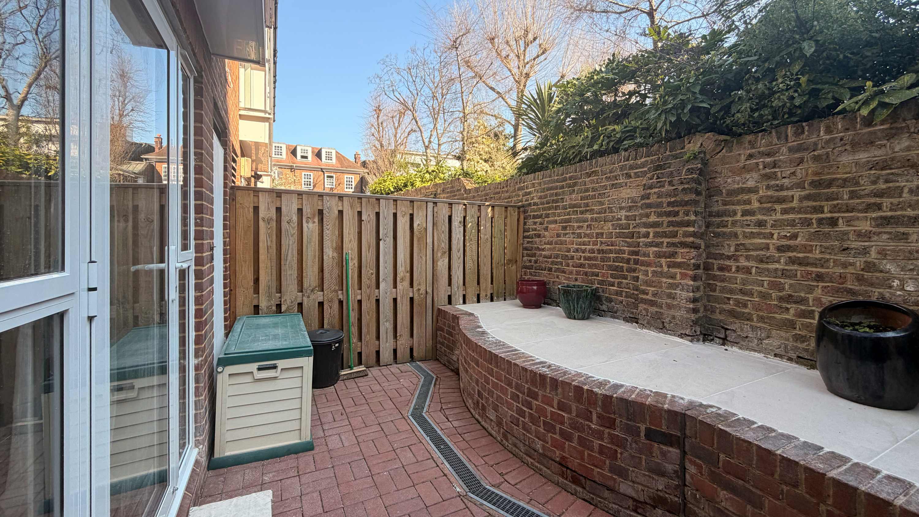 View The Abbey Mews House in 6 Grace Mews, 20 Abbey Road NW8 9BW The Abbey Mews House in 6 Grace Mews, 20 Abbey Road NW8 9BW - Property image 32 - VivreStays