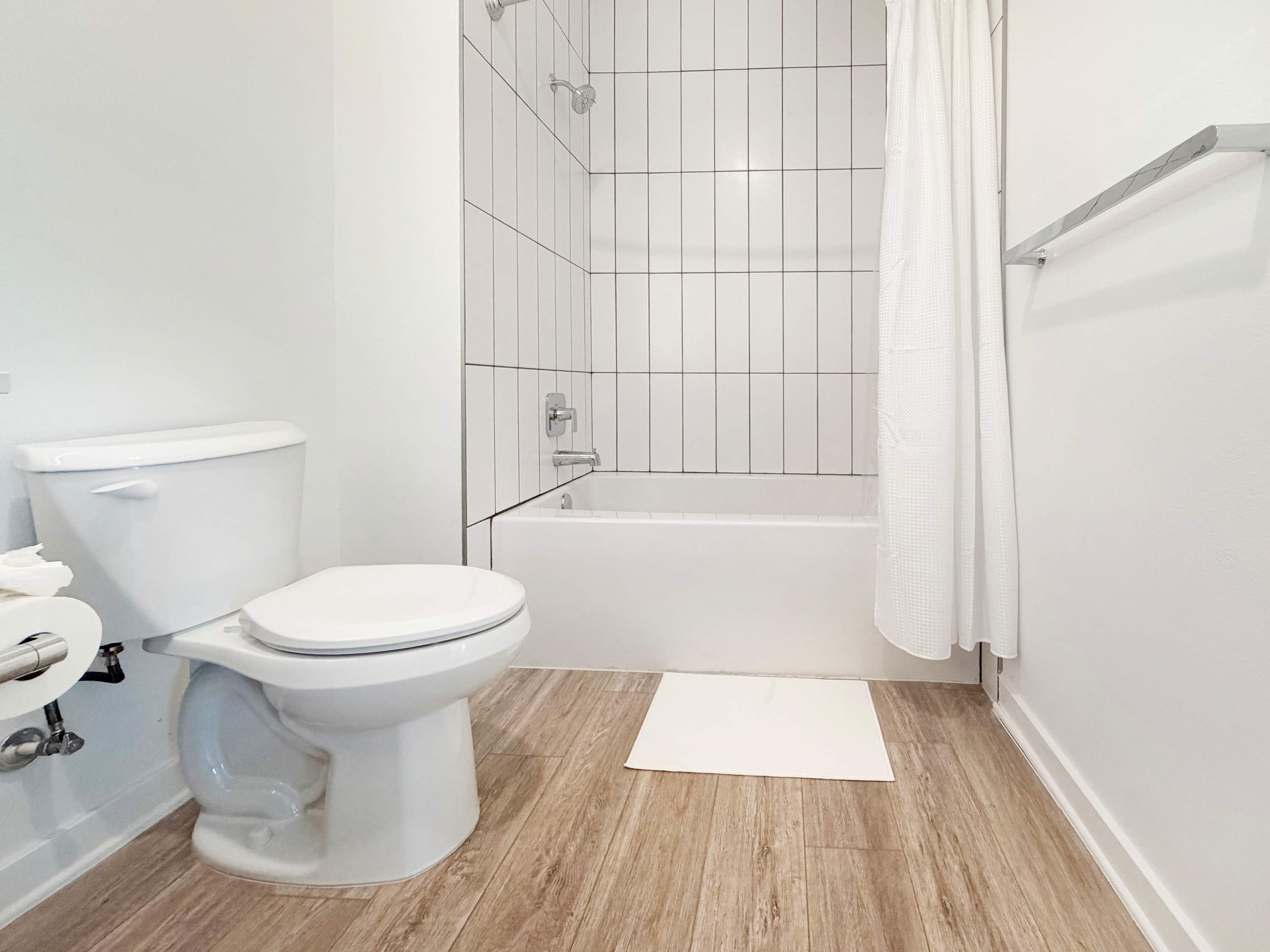 Brand New Luxury 1st Floor 2 BR Lakewood Ranch