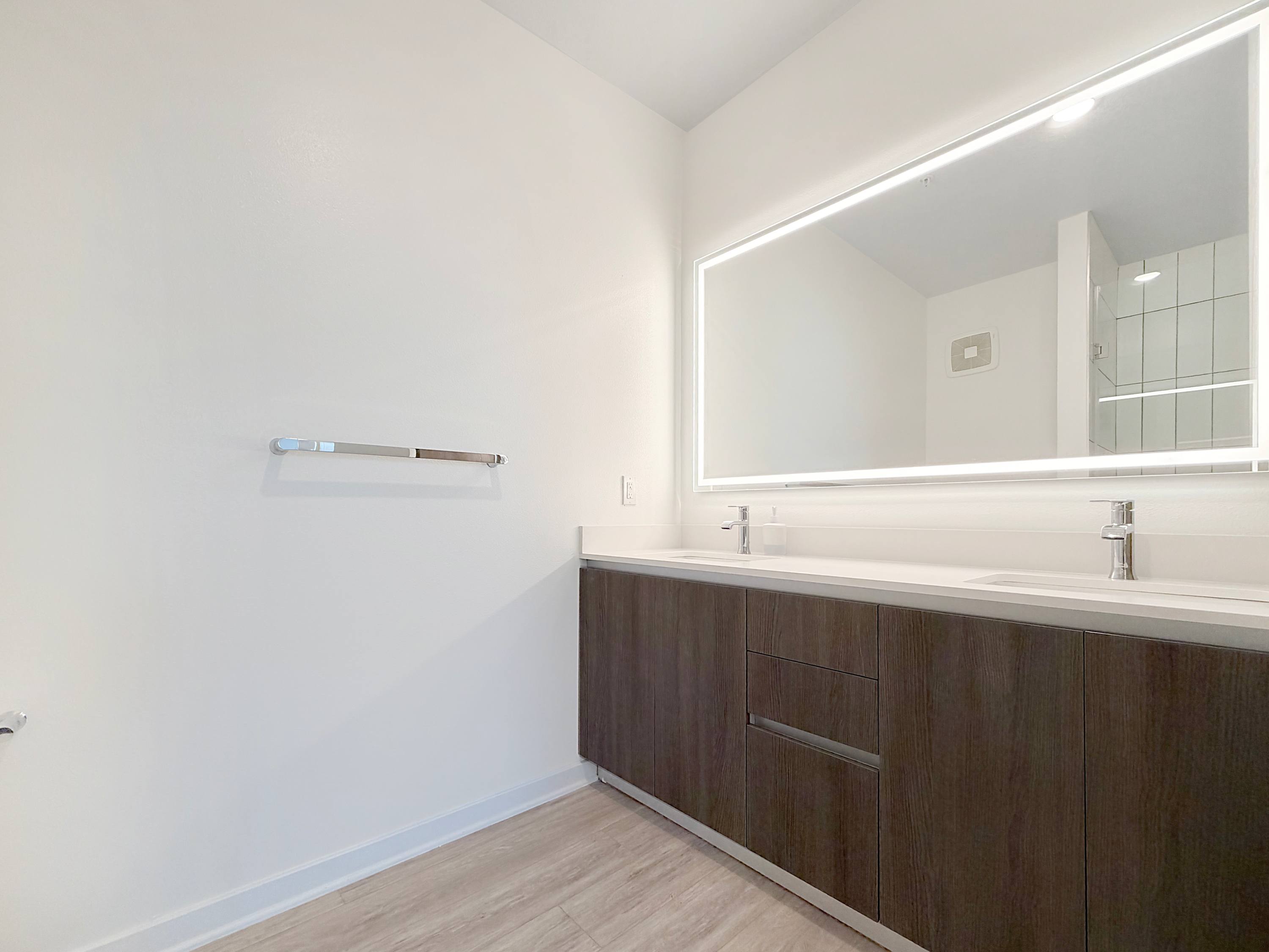 Brand New Luxury 1st Floor 2 BR Lakewood Ranch