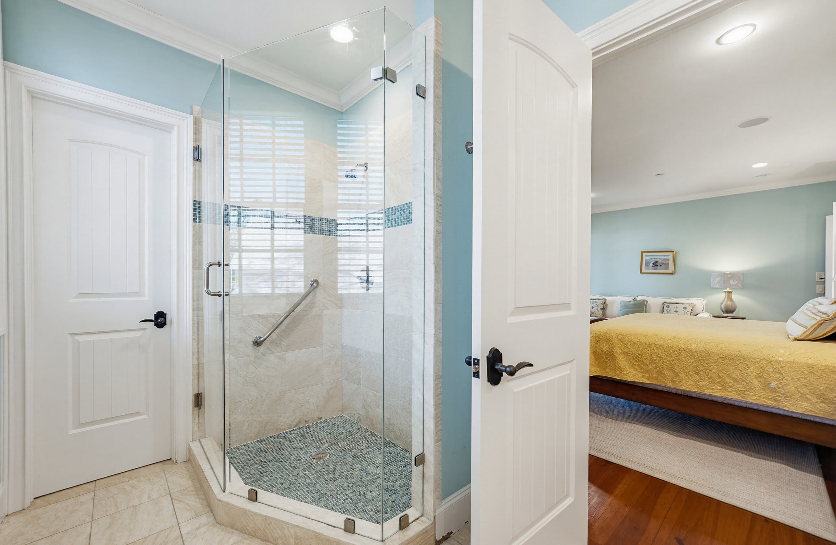 2nd Level Primary Full En Suite Bathroom with Walk-in Shower