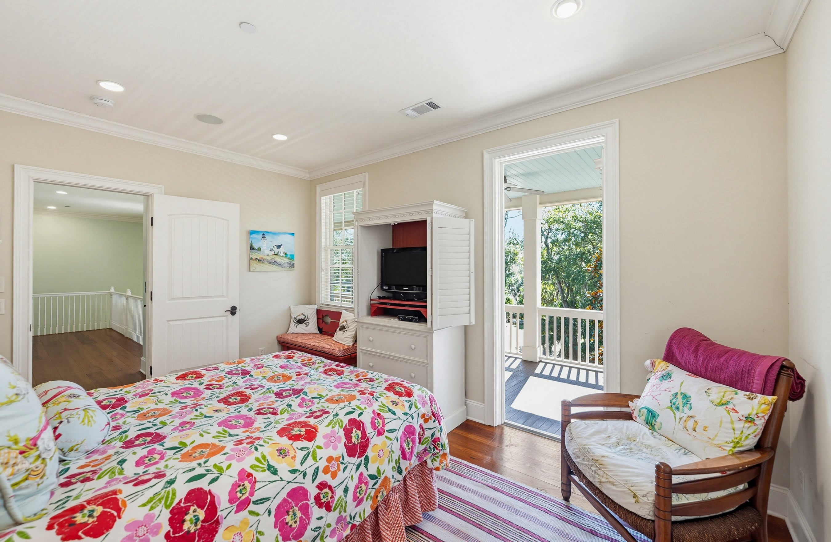 2nd Level Guest Bedroom with Queen Bed, Full En Suite Bathroom and Access to Front Porch