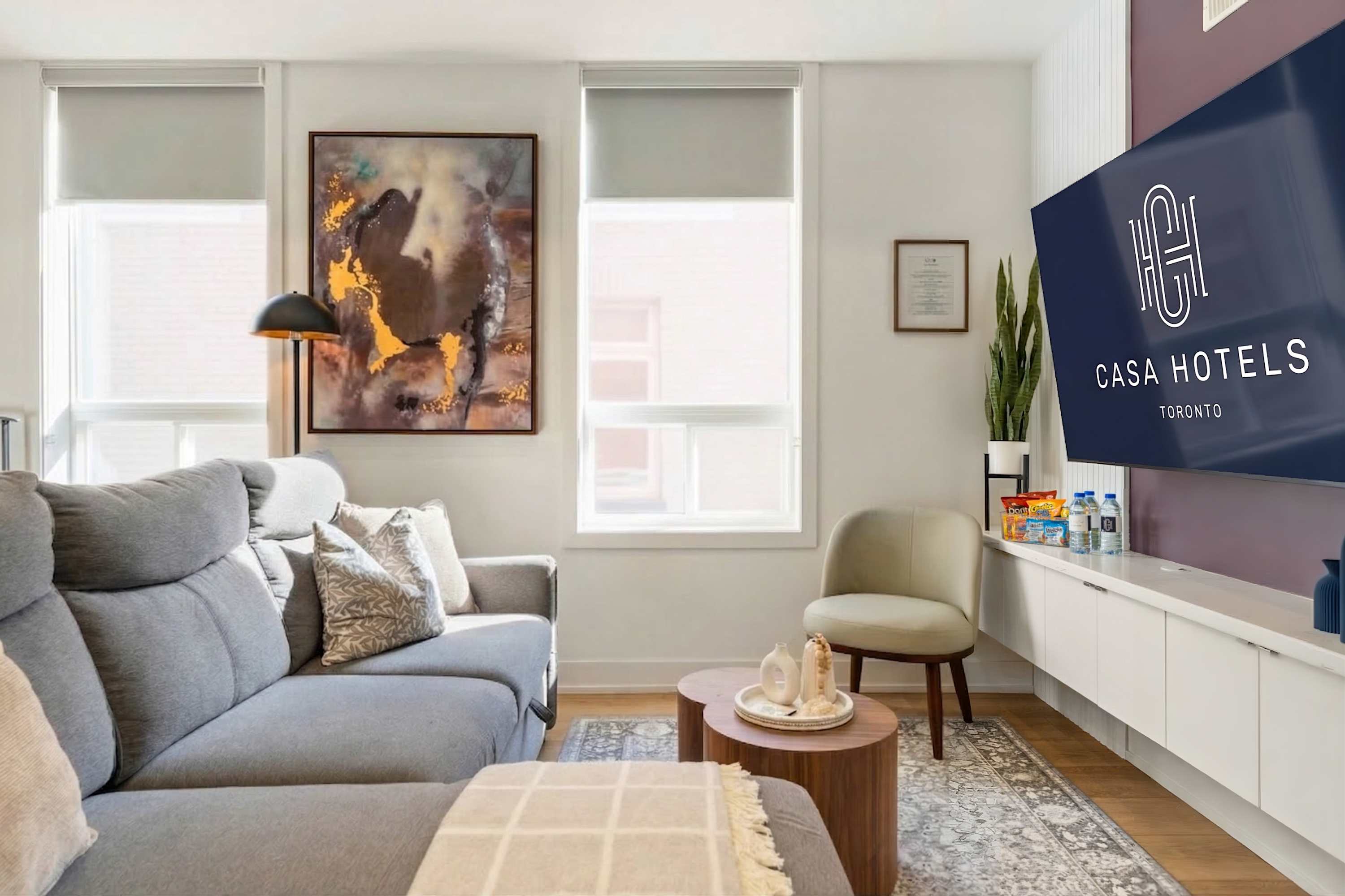 The McCaul by Casa Hotels Modern Suite 7