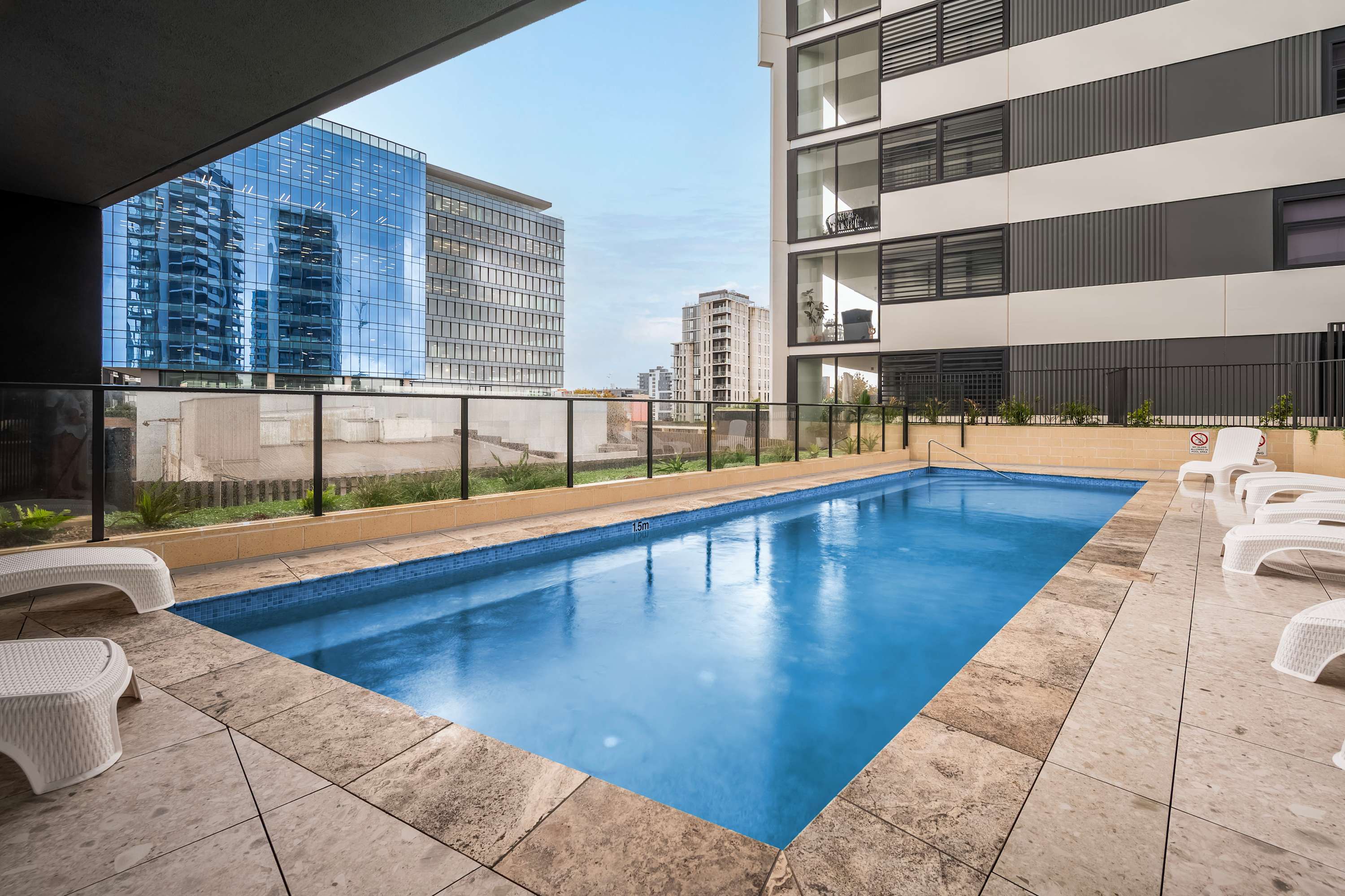 Prestige 2BR Stay w/ Ocean Views, Rooftop & Cinema