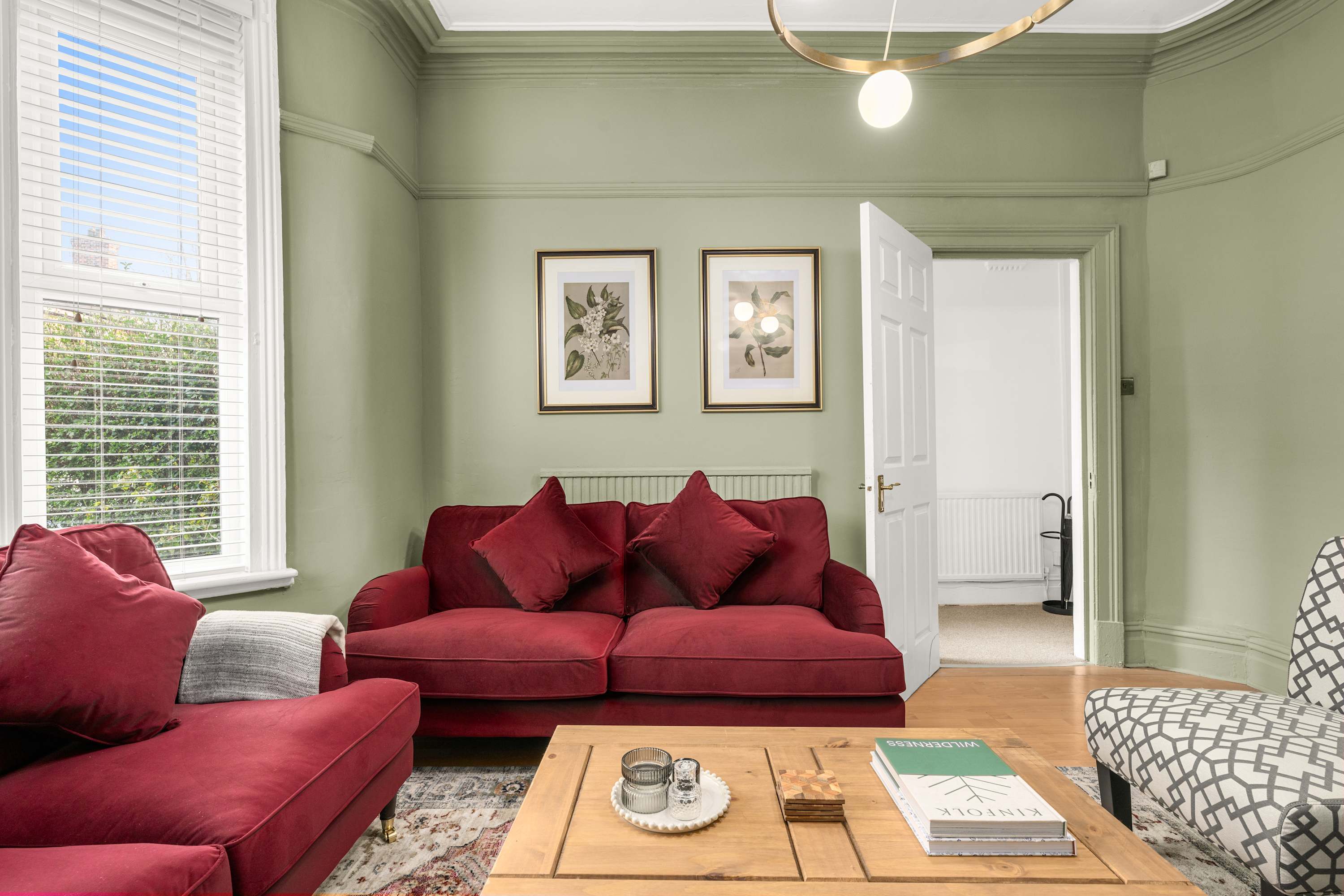 Spacious 5BR Didsbury | Garden, Parking & 58" TV" in Claremont Grove 18 M20 2GL - Property image 23 - VivreStays